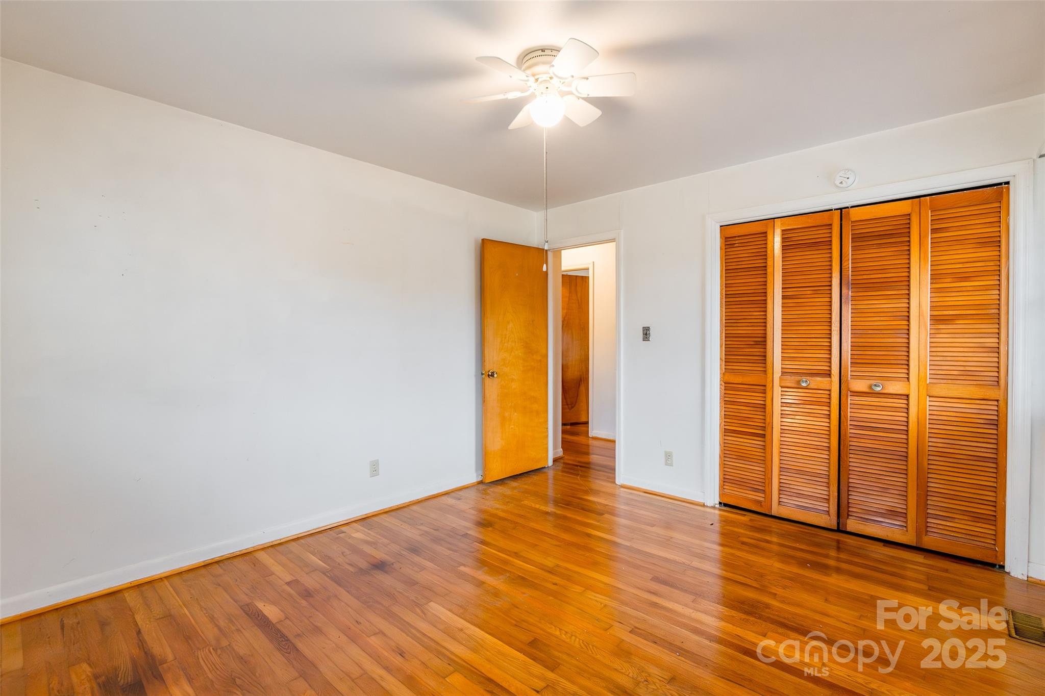 2100 JB Denton Road — Lancaster