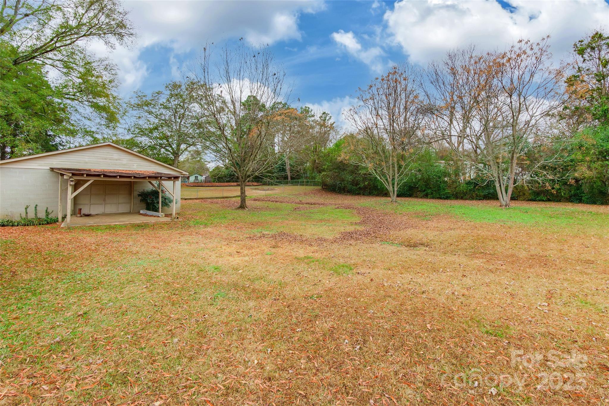 2100 JB Denton Road — Lancaster