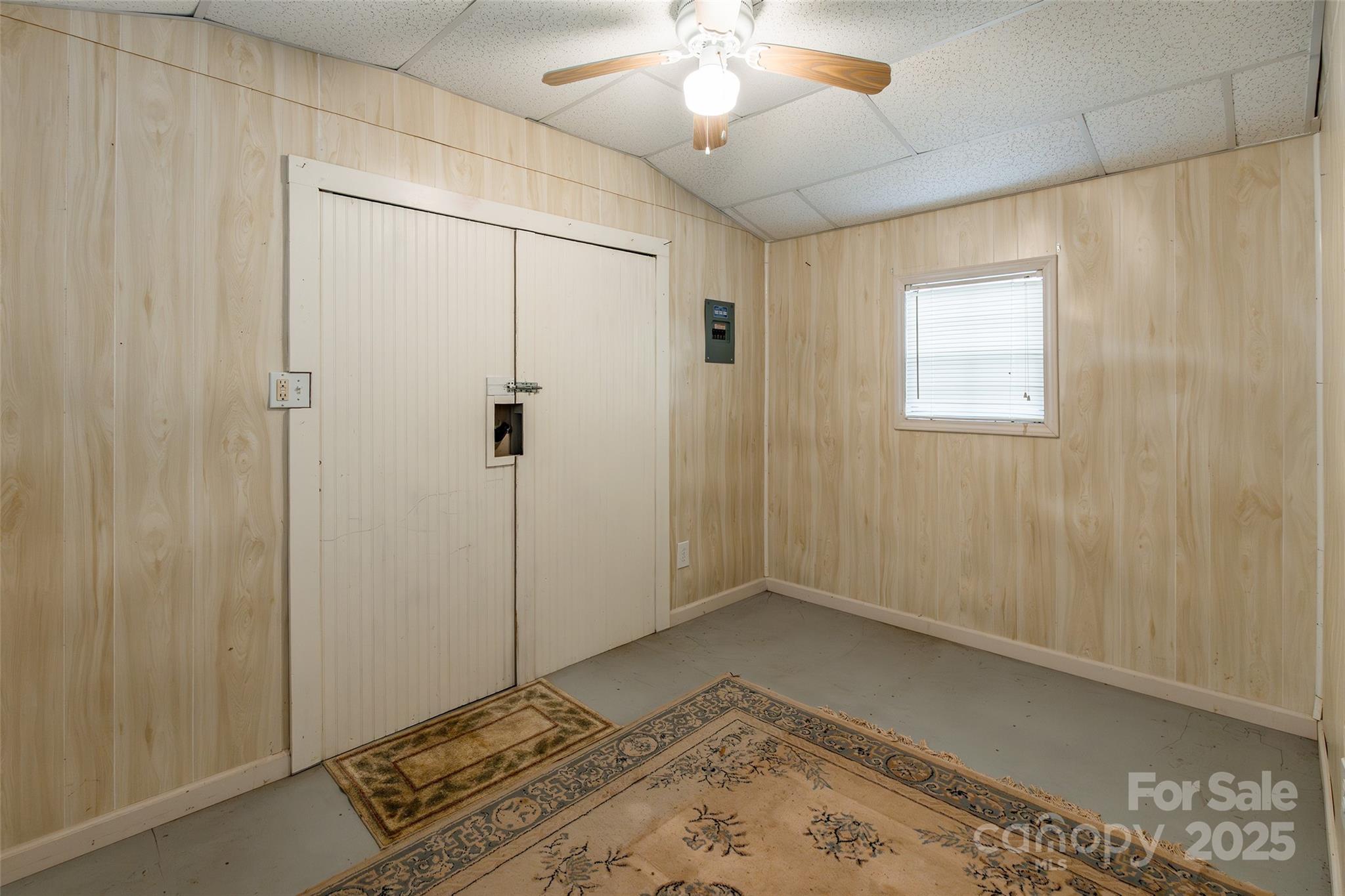 2100 JB Denton Road — Lancaster