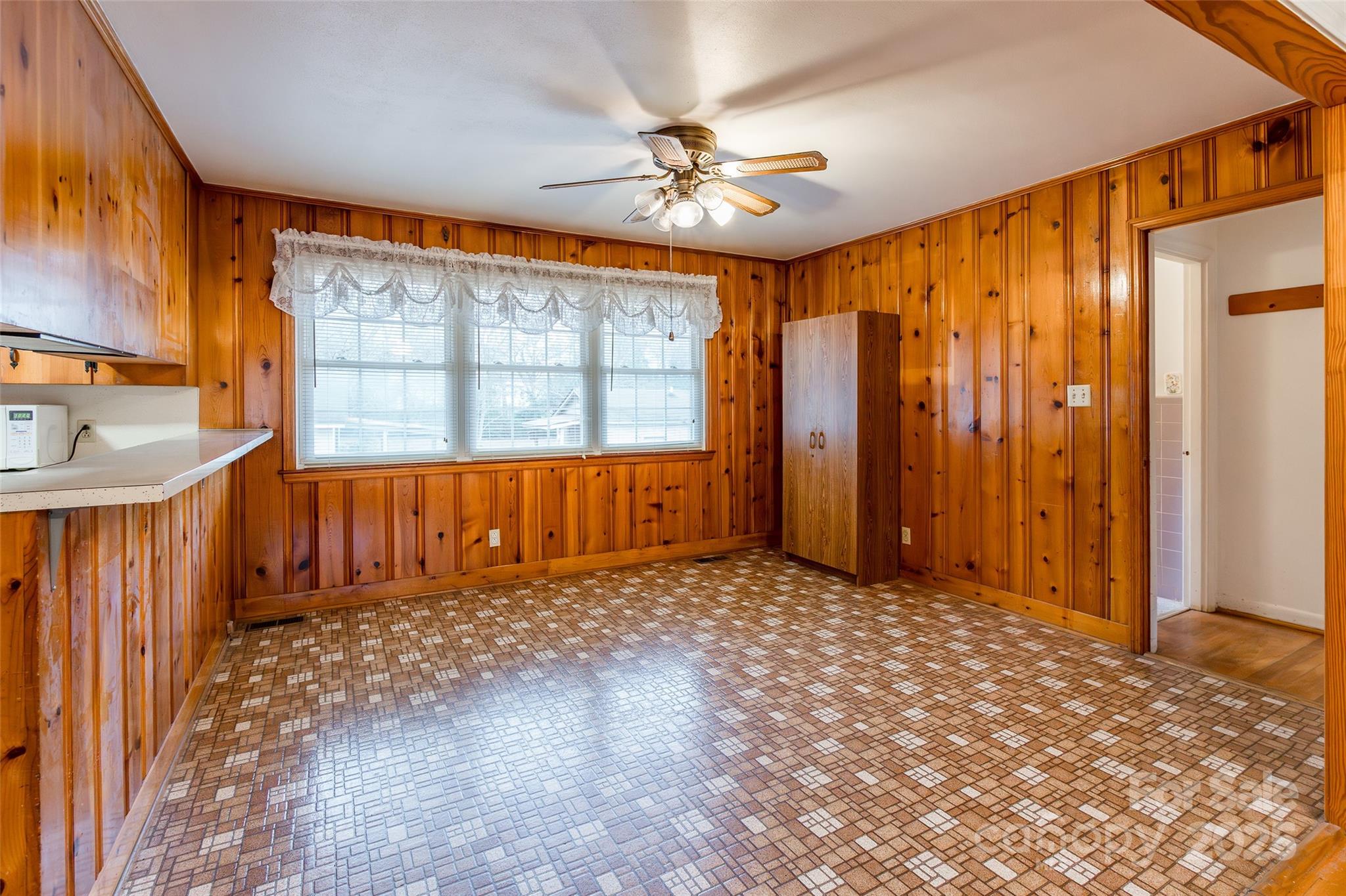 2100 JB Denton Road — Lancaster