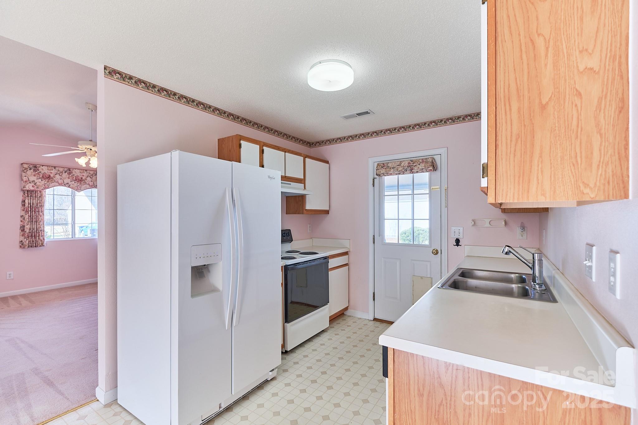 2625 Stratford Lake Road — Winston Salem