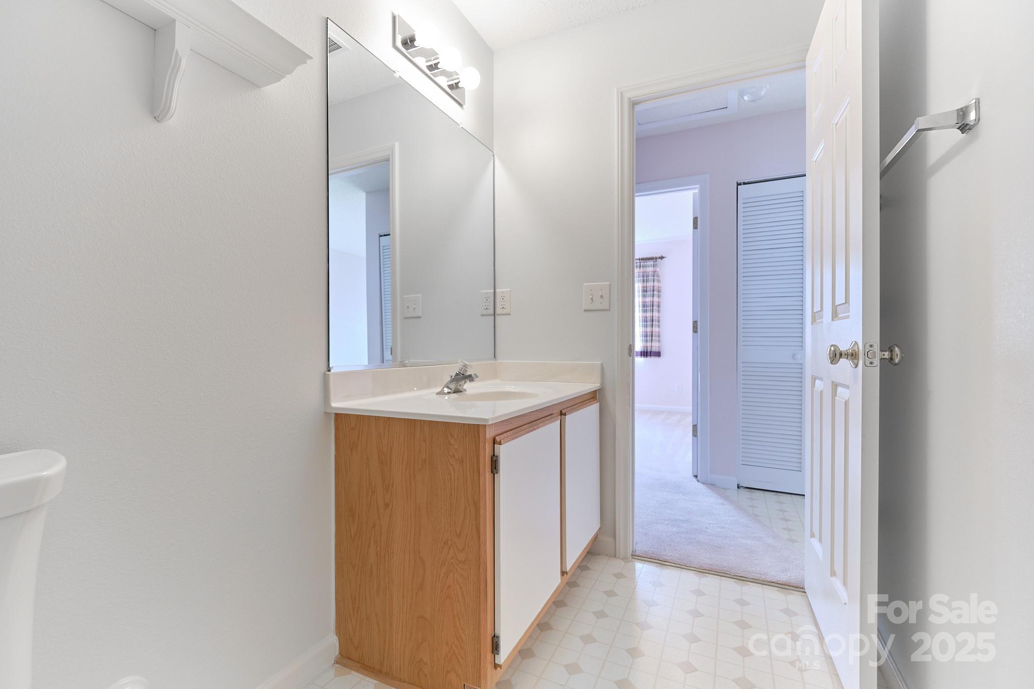 2625 Stratford Lake Road — Winston Salem