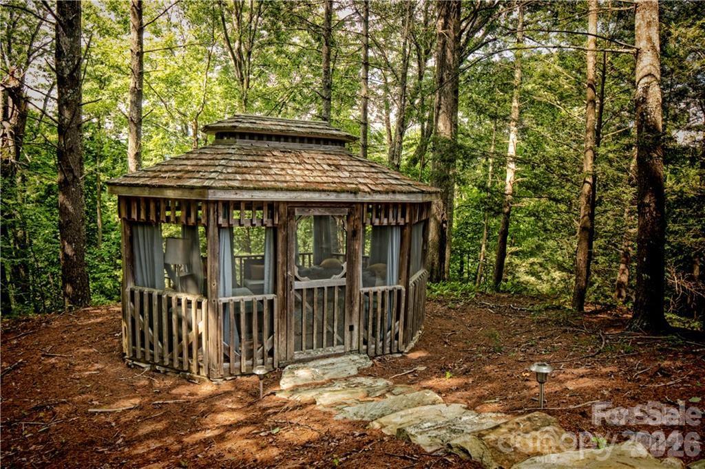 2736 White Oak Flats Road — Green Mountain