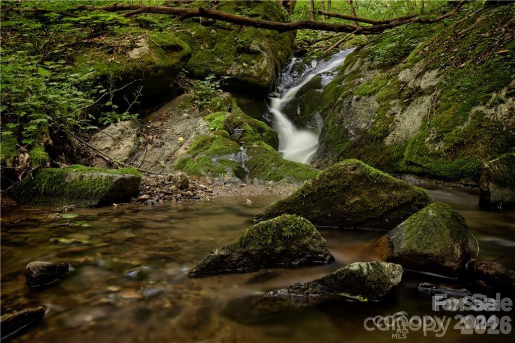 2736 White Oak Flats Road — Green Mountain