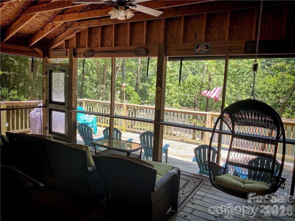 2736 White Oak Flats Road — Green Mountain