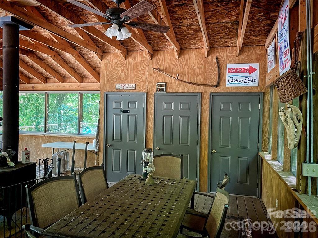 2736 White Oak Flats Road — Green Mountain