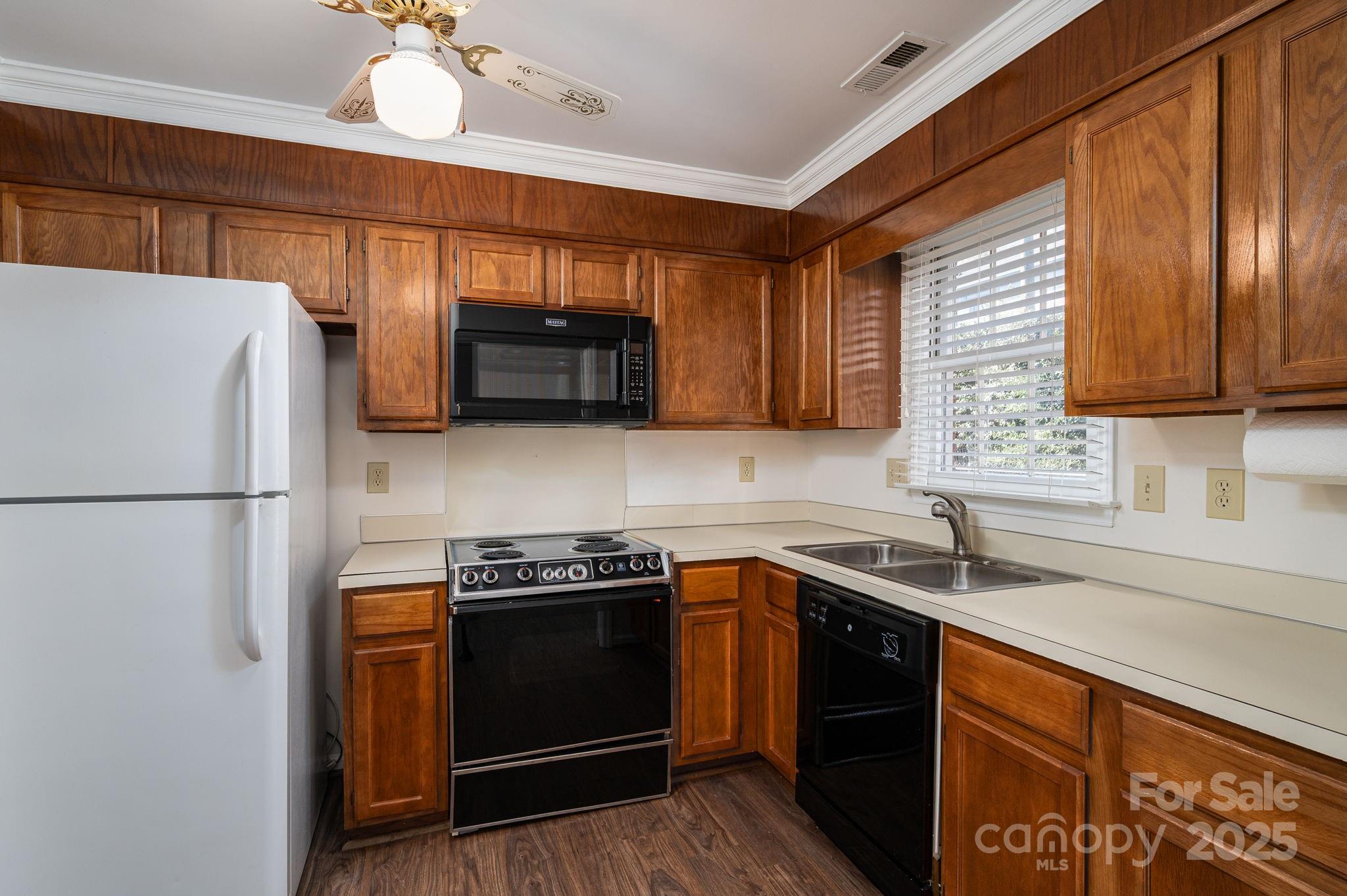 1212 E Franklin Boulevard #D — Gastonia