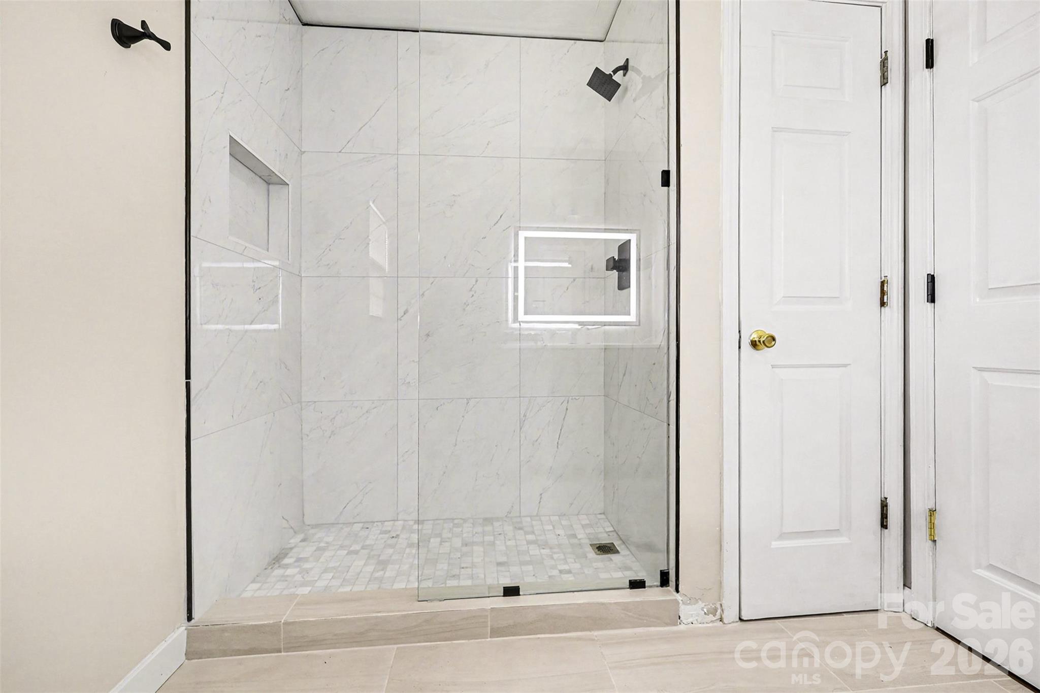 105 3rd Avenue NW — Hildebran