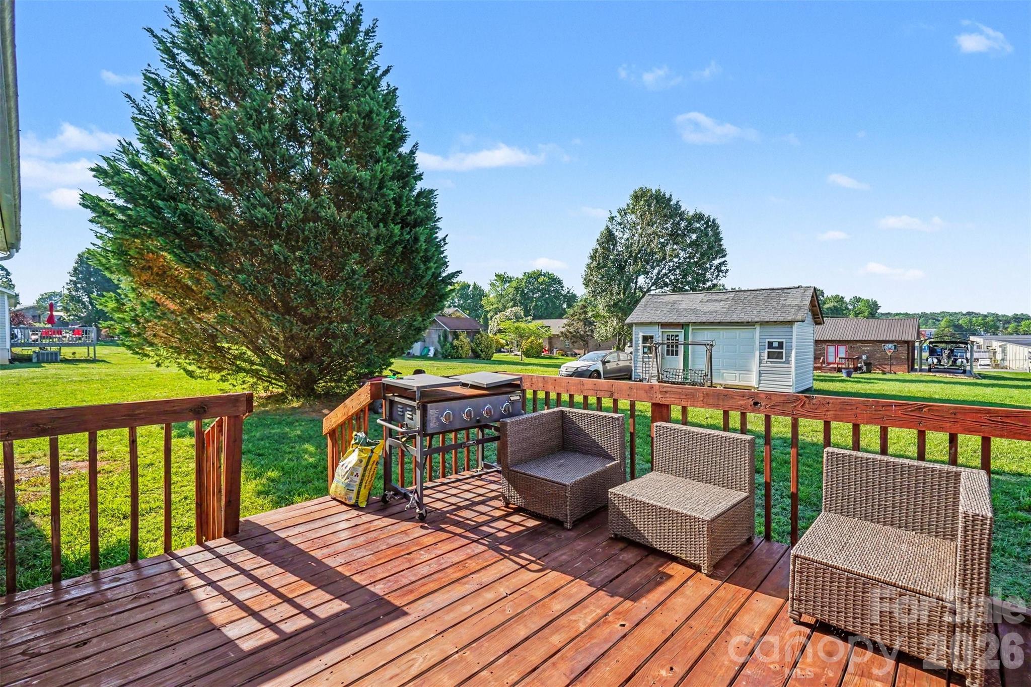 105 3rd Avenue NW — Hildebran