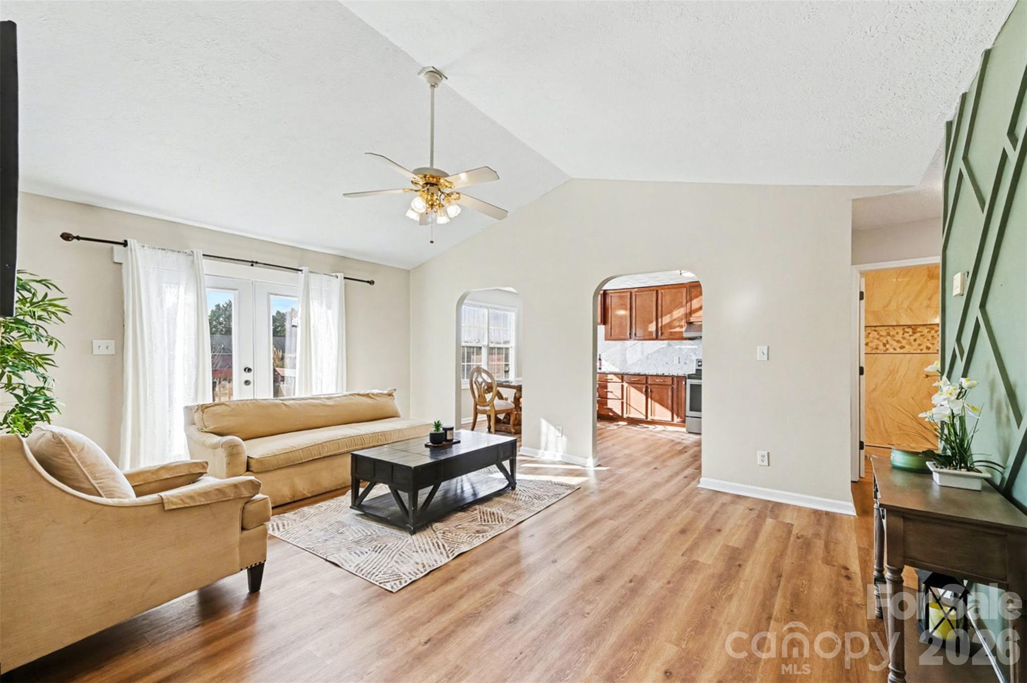 105 3rd Avenue NW — Hildebran