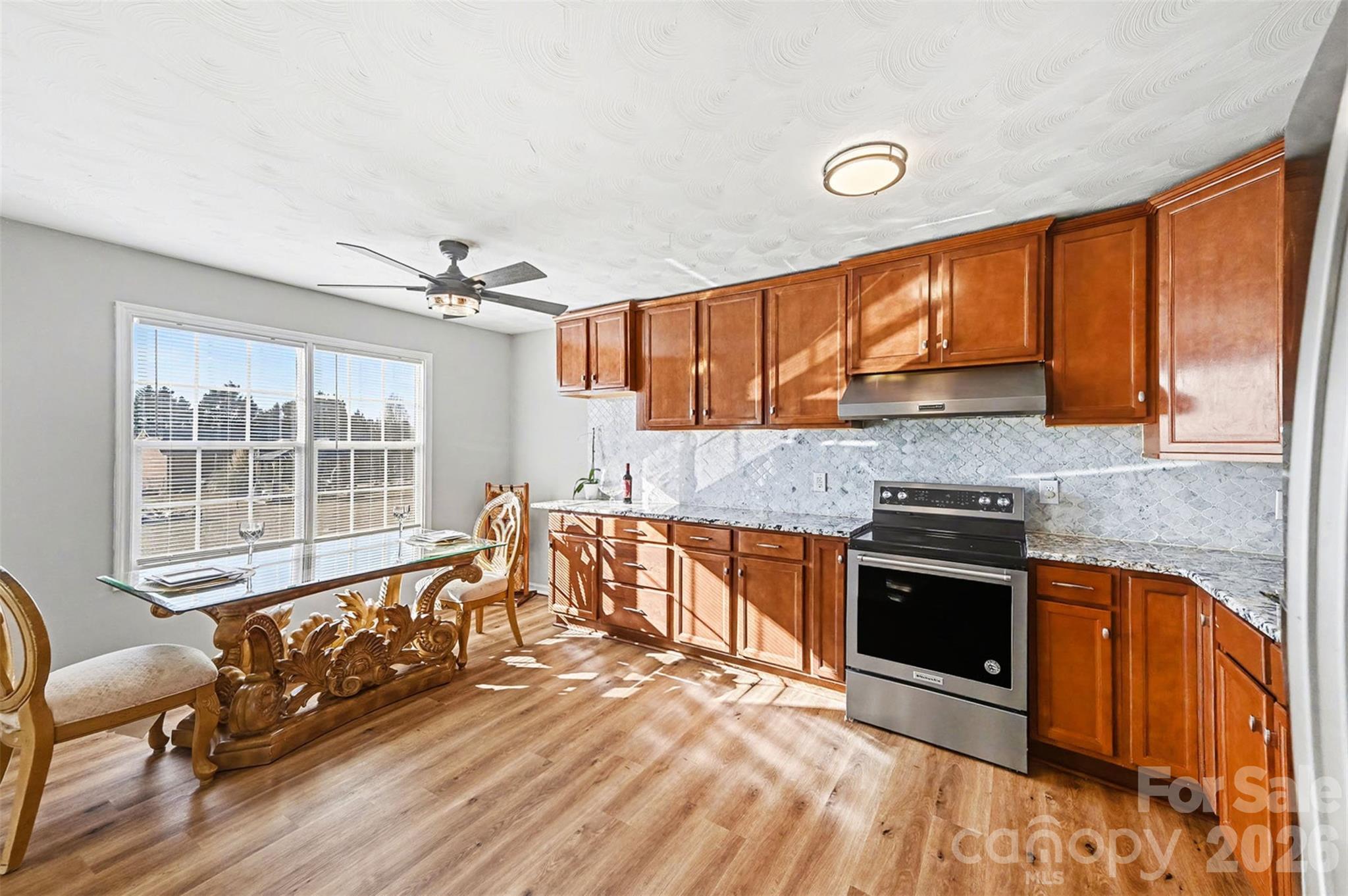 105 3rd Avenue NW — Hildebran