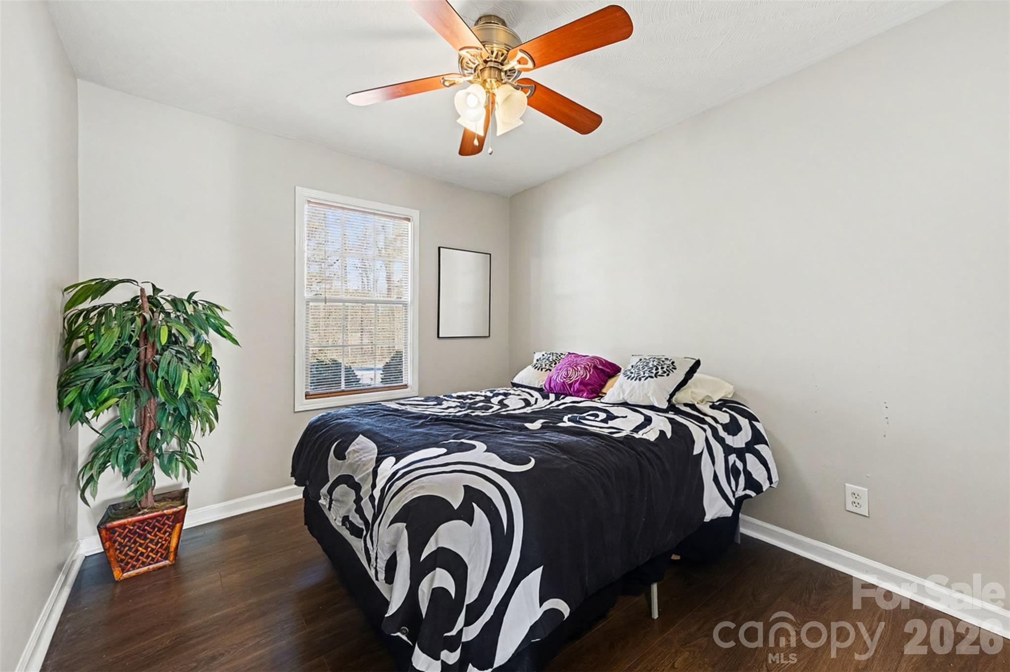 105 3rd Avenue NW — Hildebran