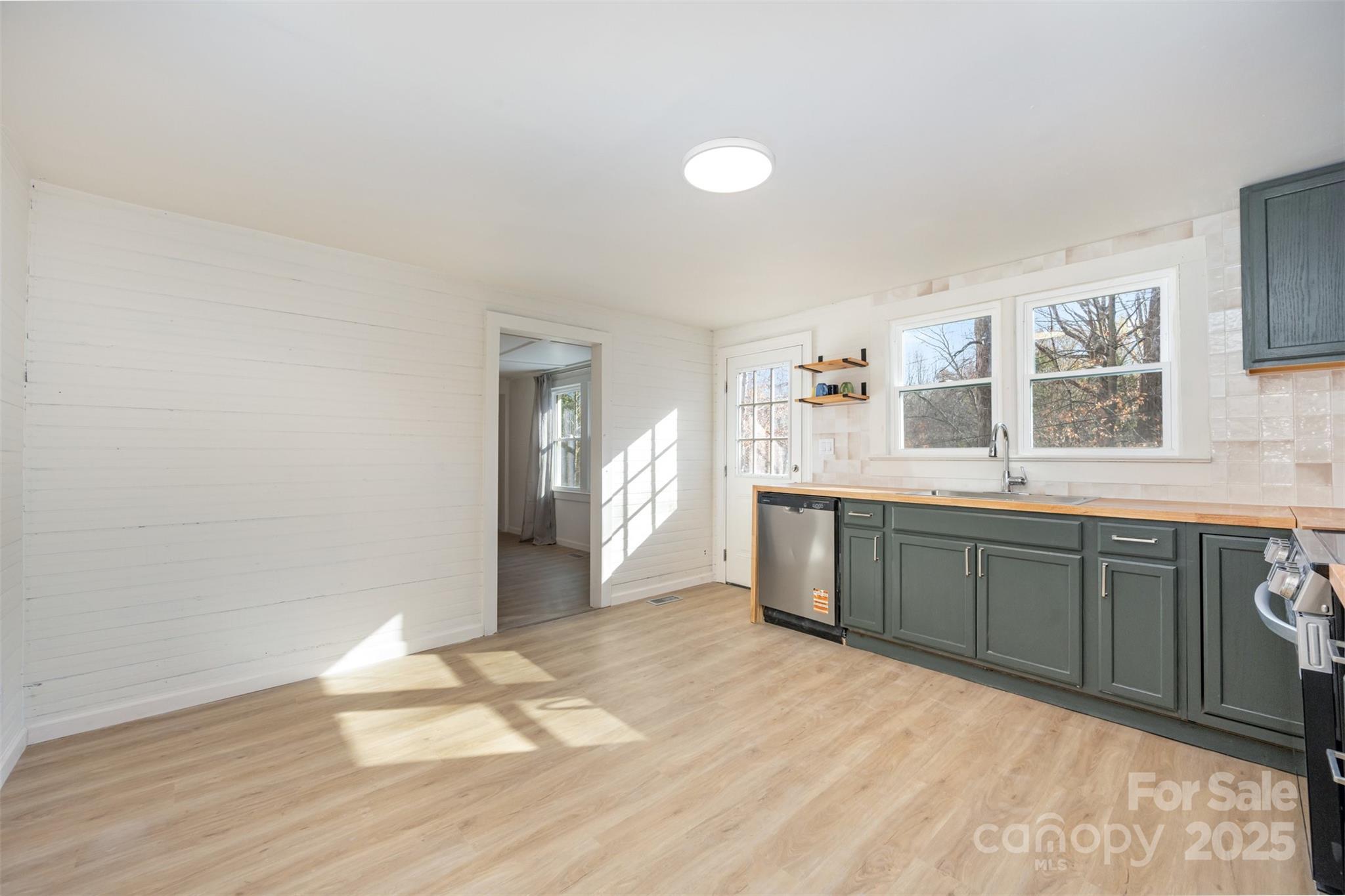 8013 Caswell Road — Stanley