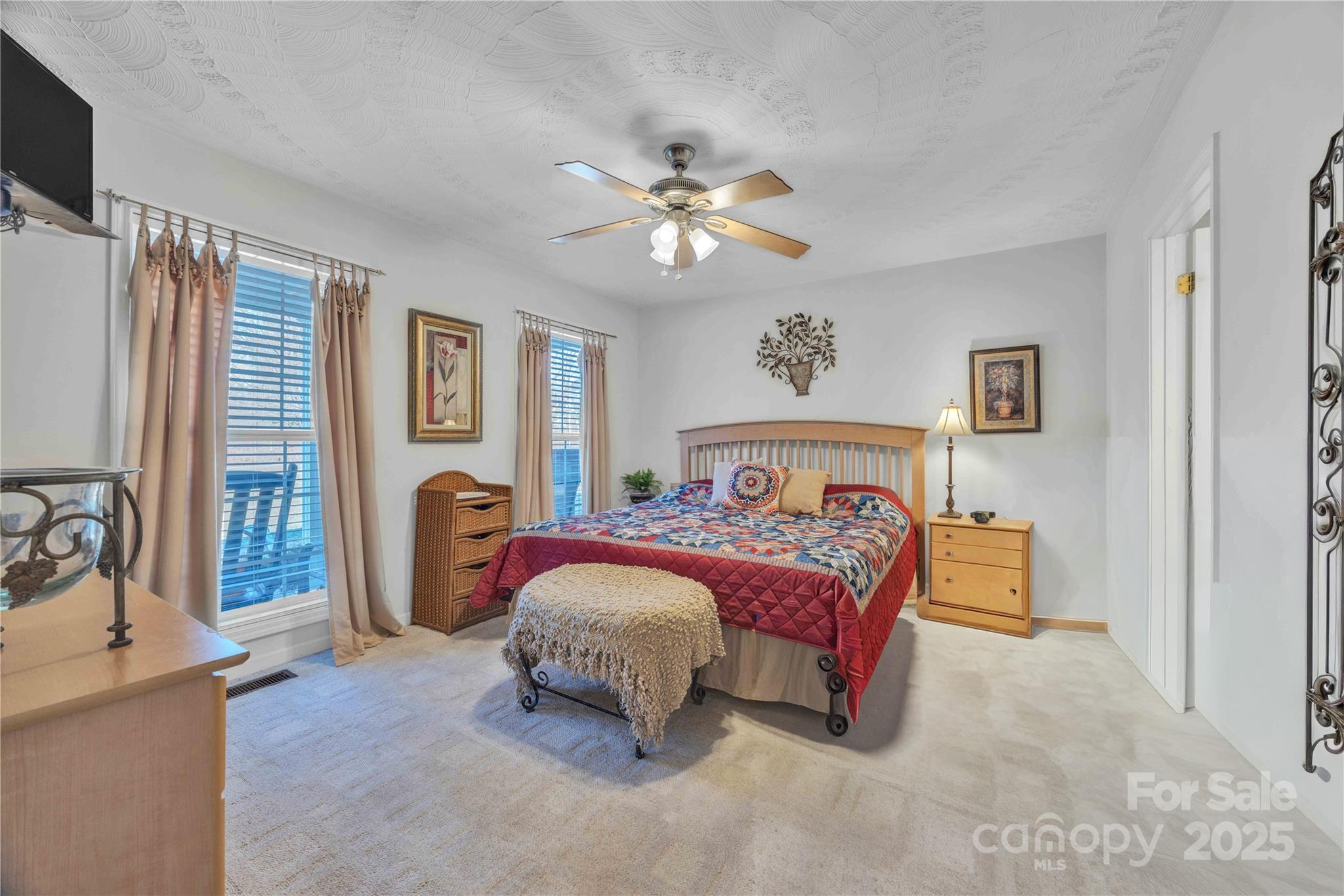 57 Riverview Road — Taylorsville