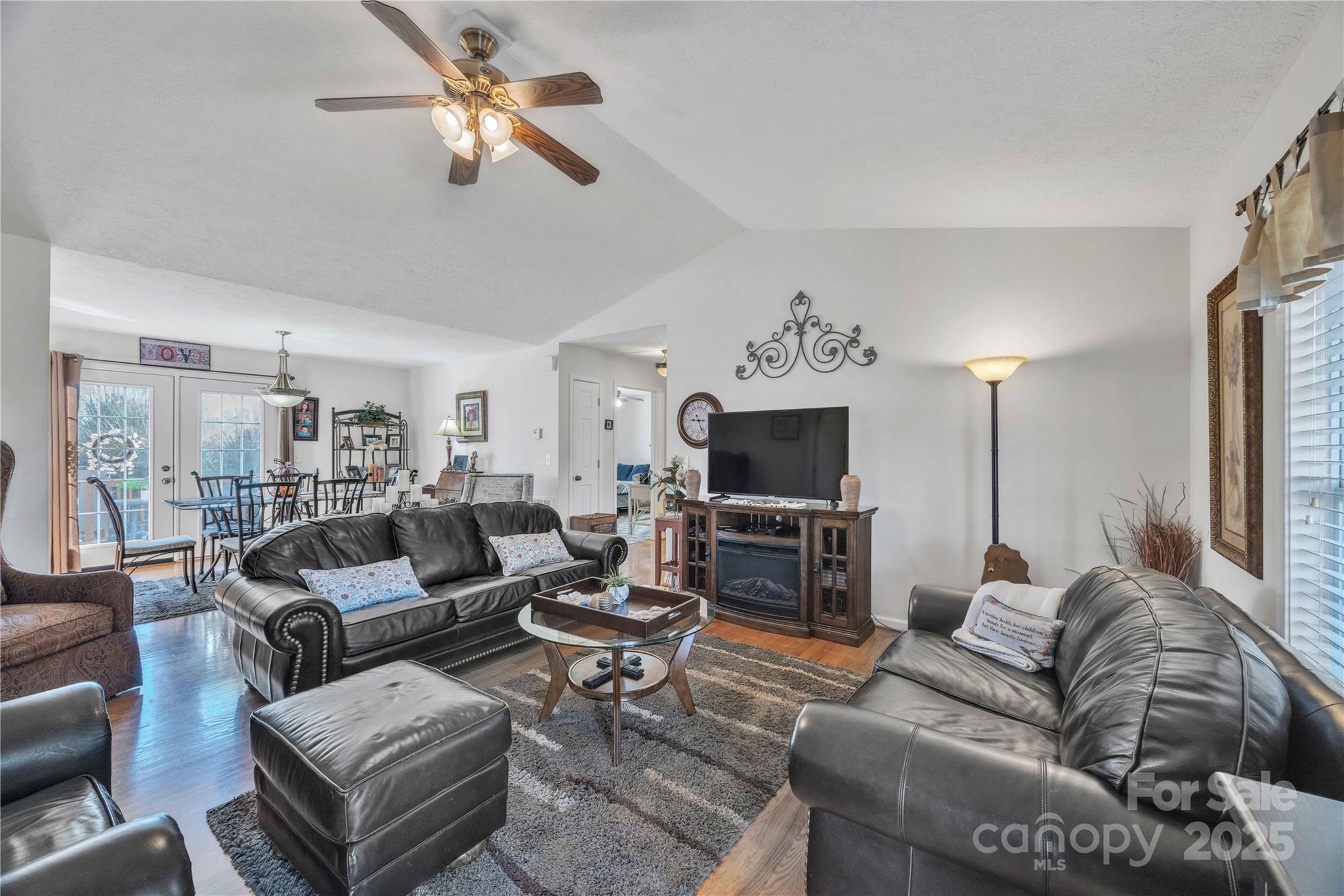 57 Riverview Road — Taylorsville