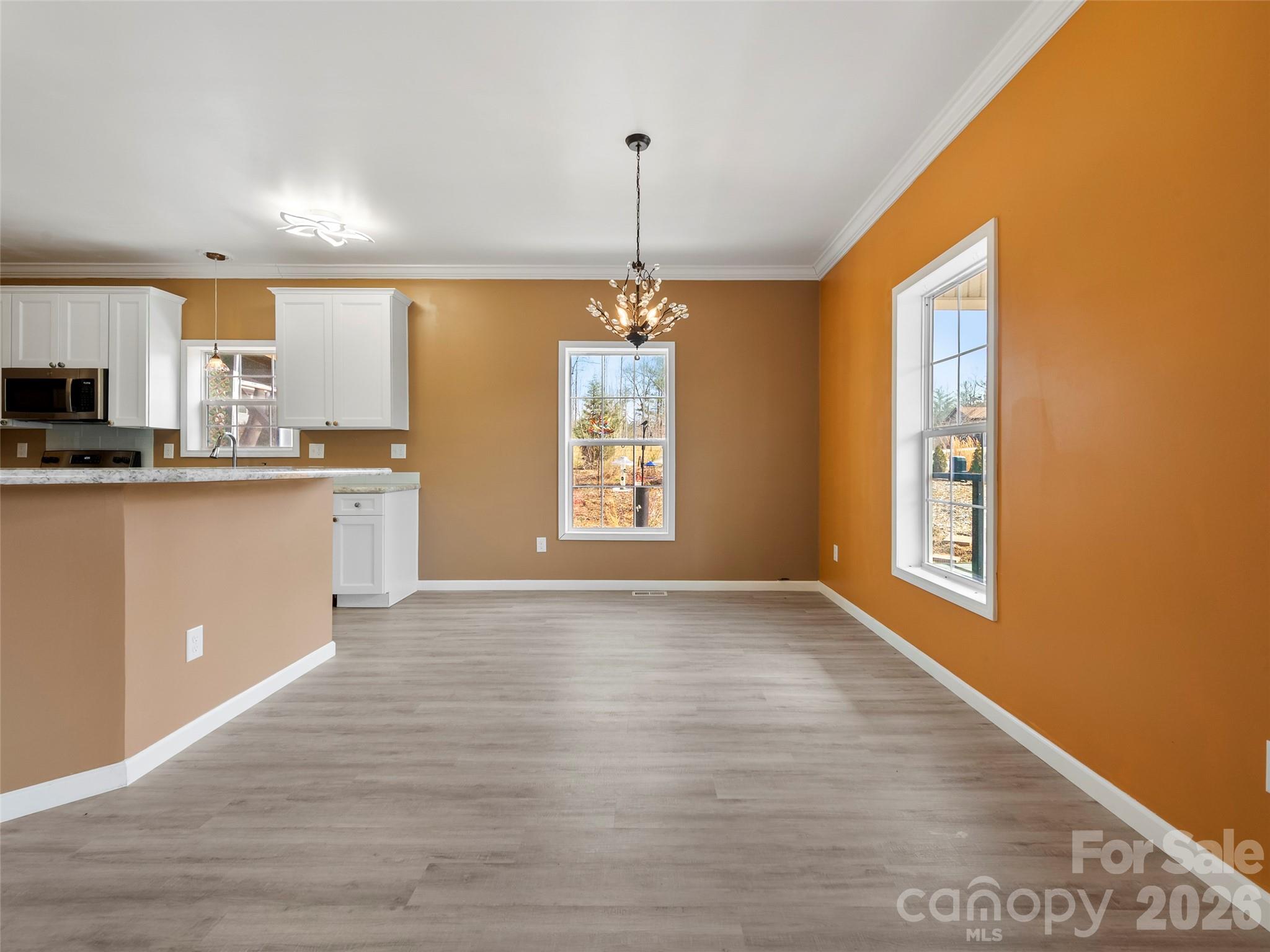 83 Moss Hill Drive — Hendersonville