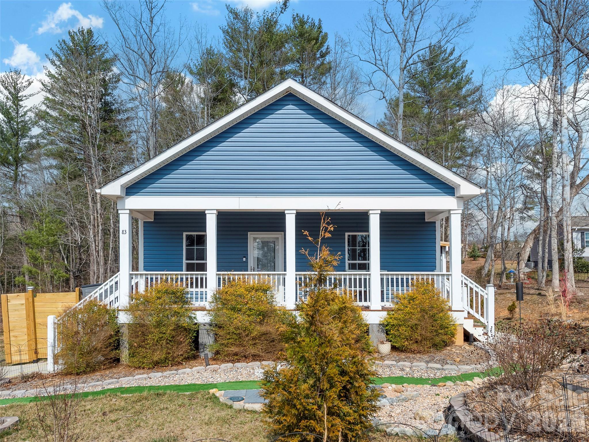83 Moss Hill Drive — Hendersonville