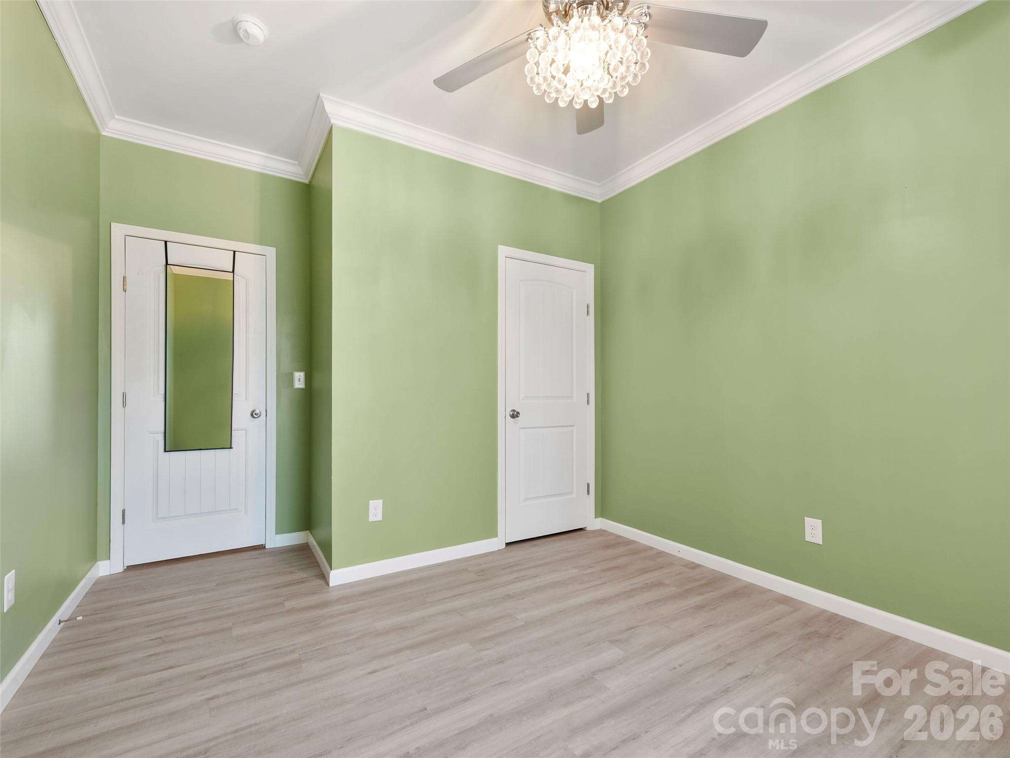 83 Moss Hill Drive — Hendersonville