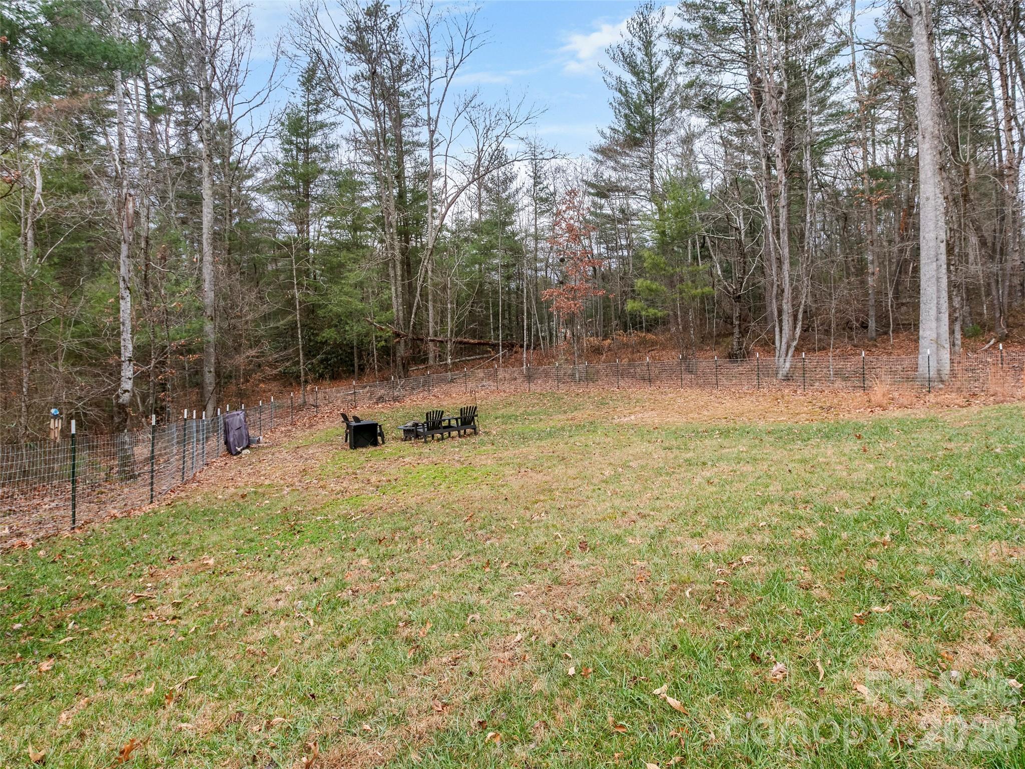 83 Moss Hill Drive — Hendersonville