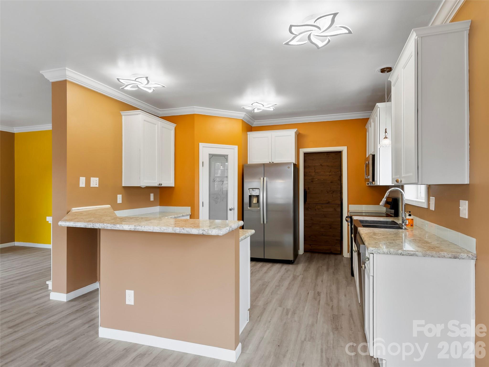 83 Moss Hill Drive — Hendersonville