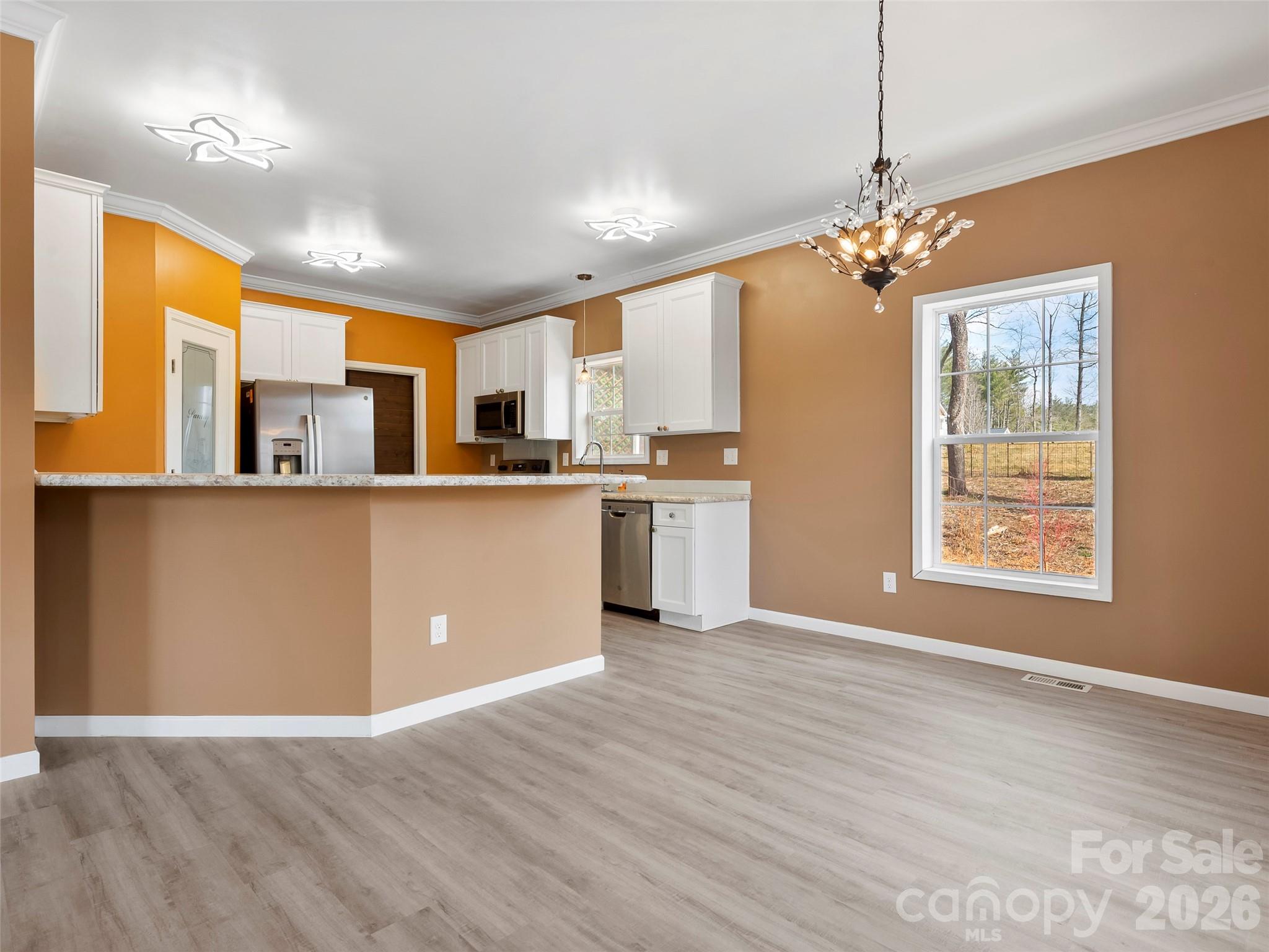 83 Moss Hill Drive — Hendersonville