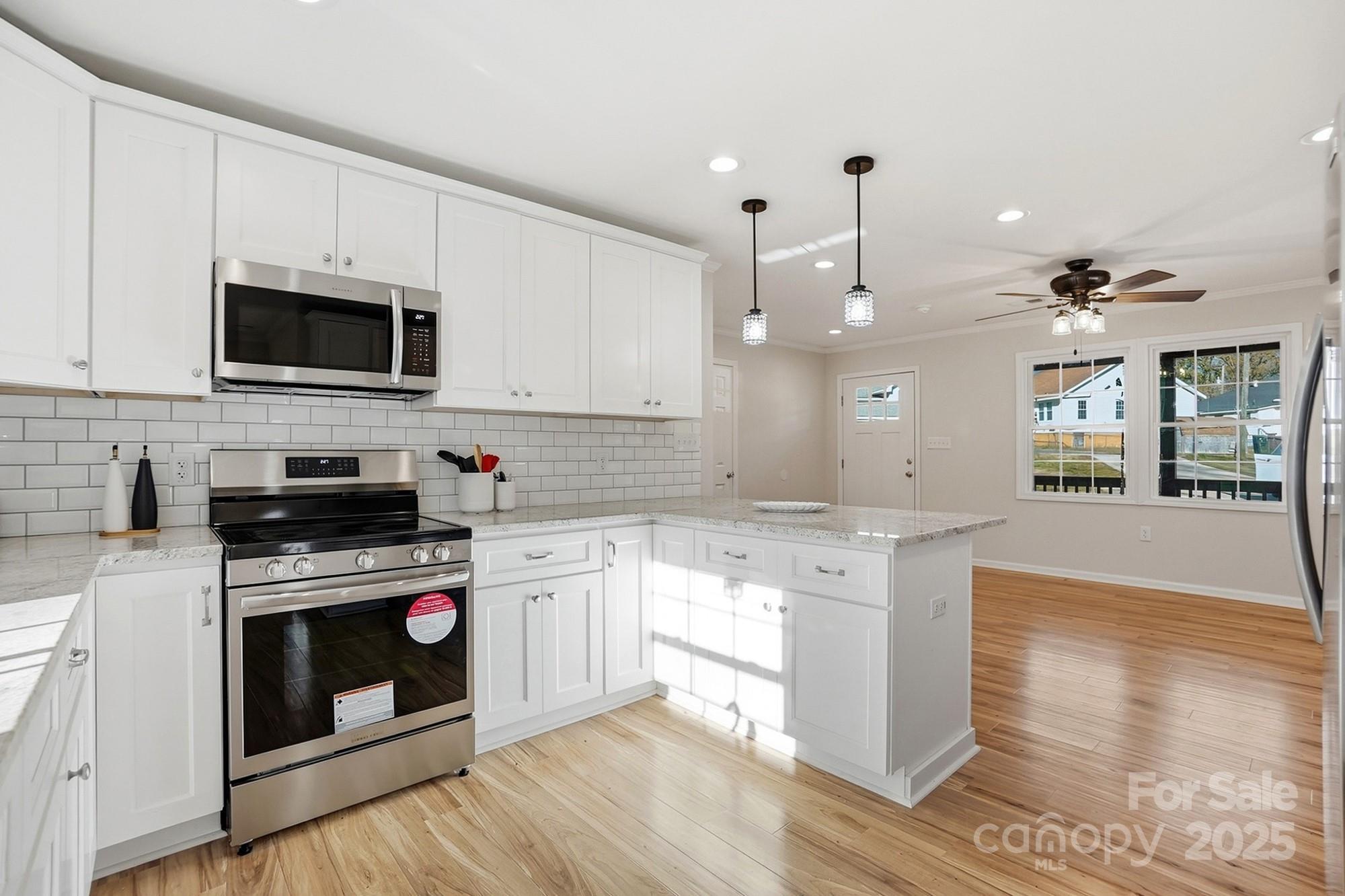 1015 W 6th Avenue B Avenue — Gastonia
