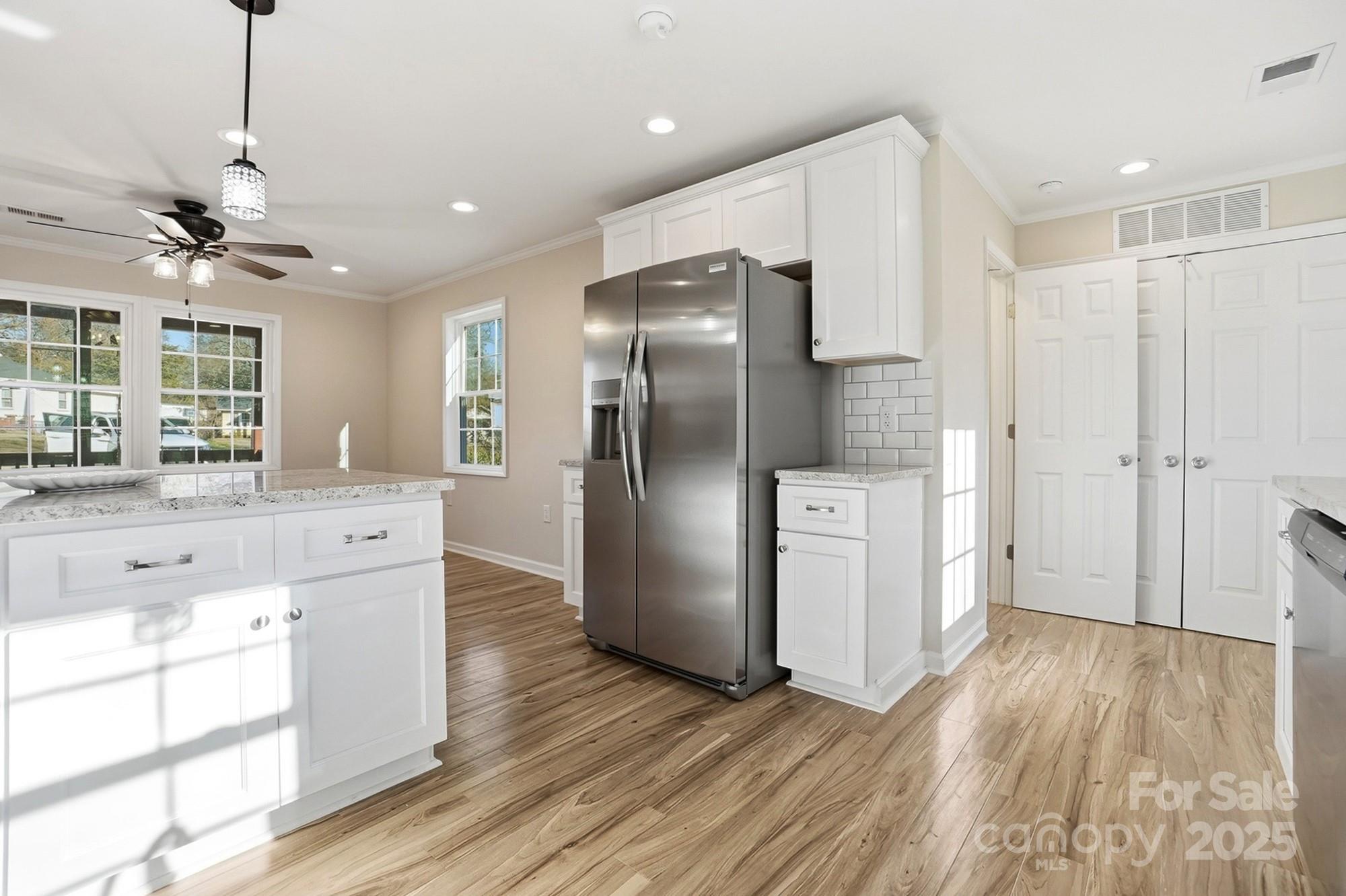 1015 W 6th Avenue B Avenue — Gastonia