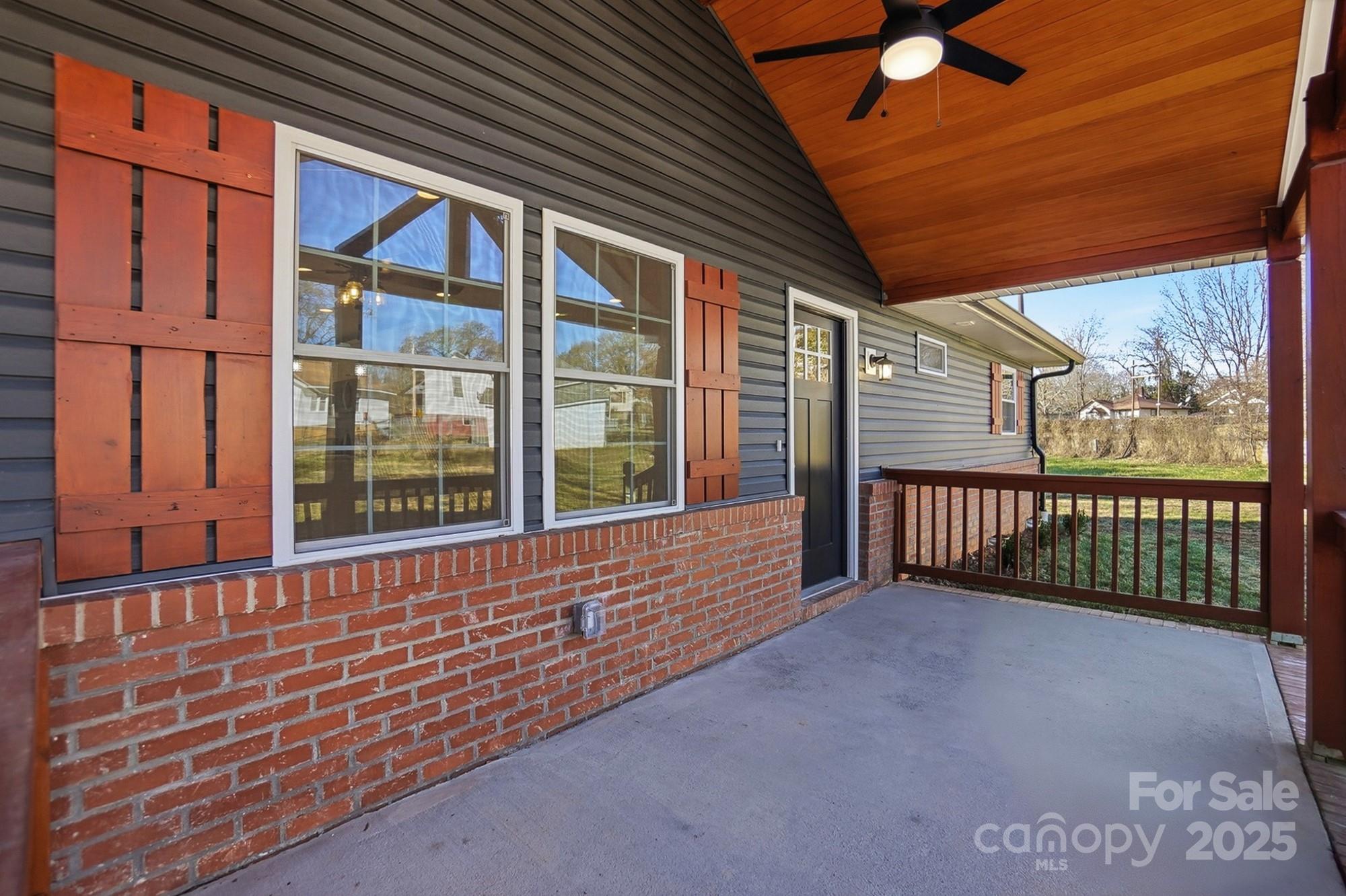 1015 W 6th Avenue B Avenue — Gastonia