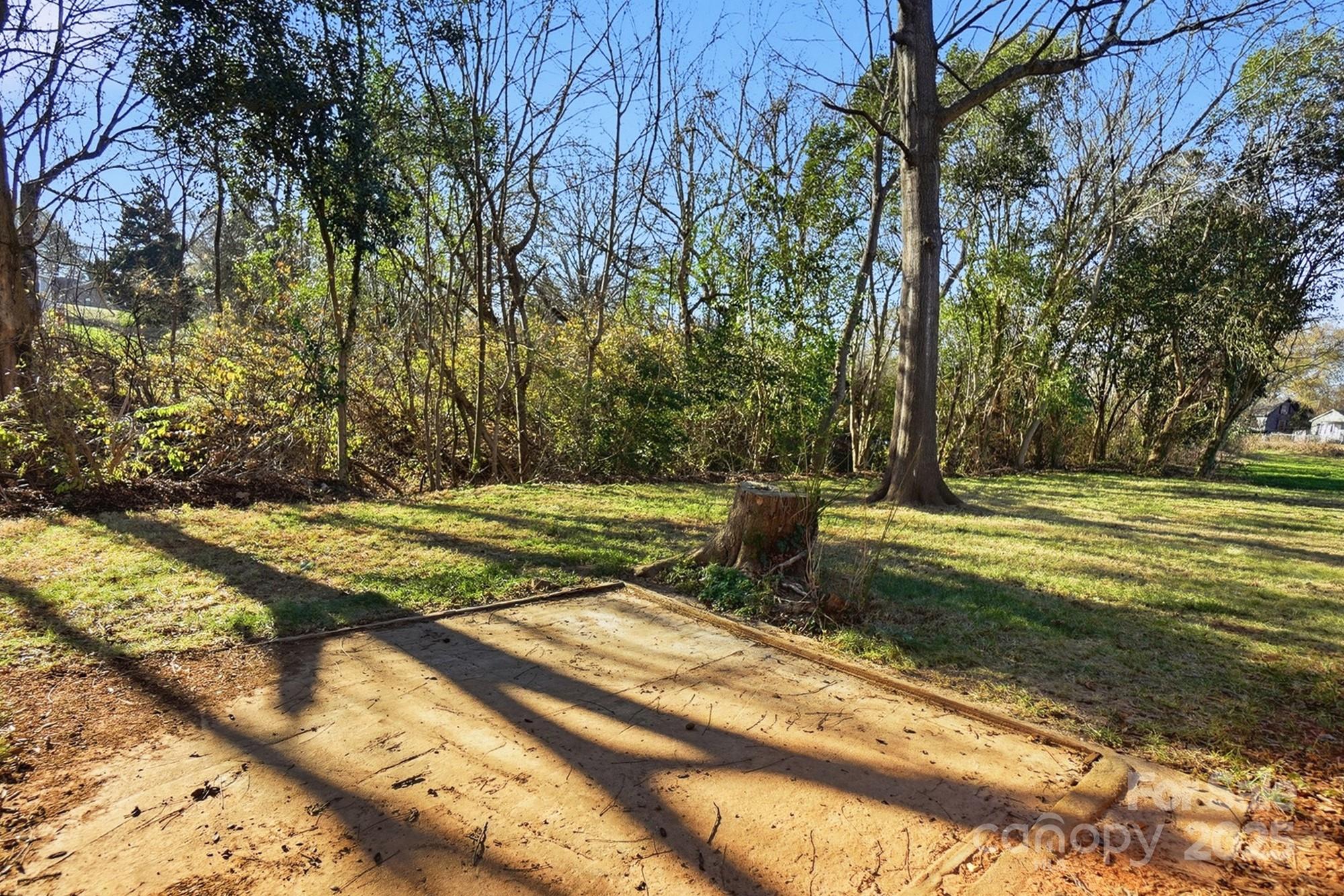 1015 W 6th Avenue B Avenue — Gastonia