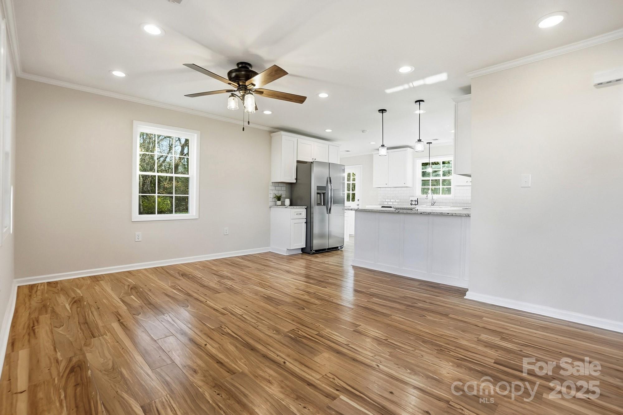 1015 W 6th Avenue B Avenue — Gastonia