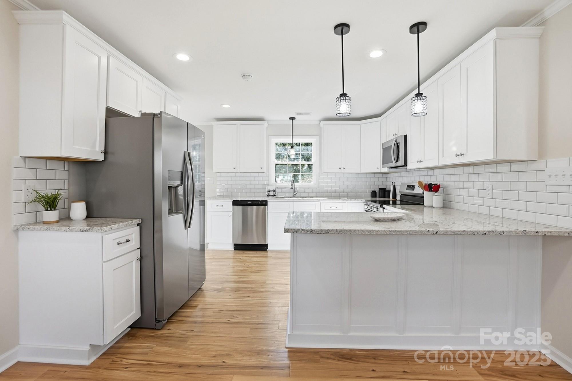 1015 W 6th Avenue B Avenue — Gastonia