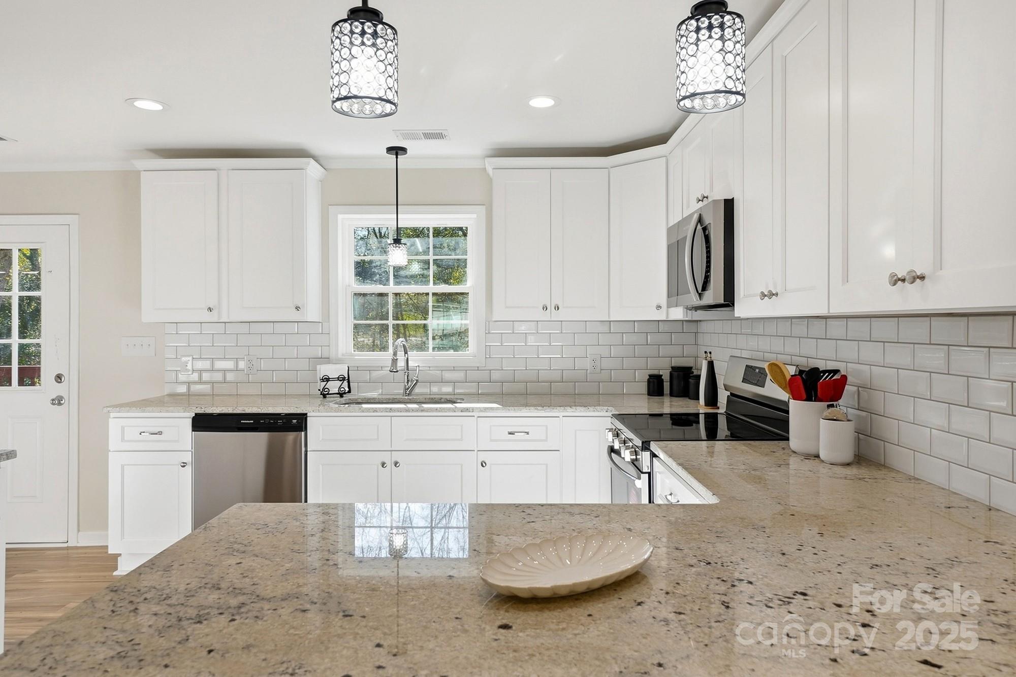 1015 W 6th Avenue B Avenue — Gastonia