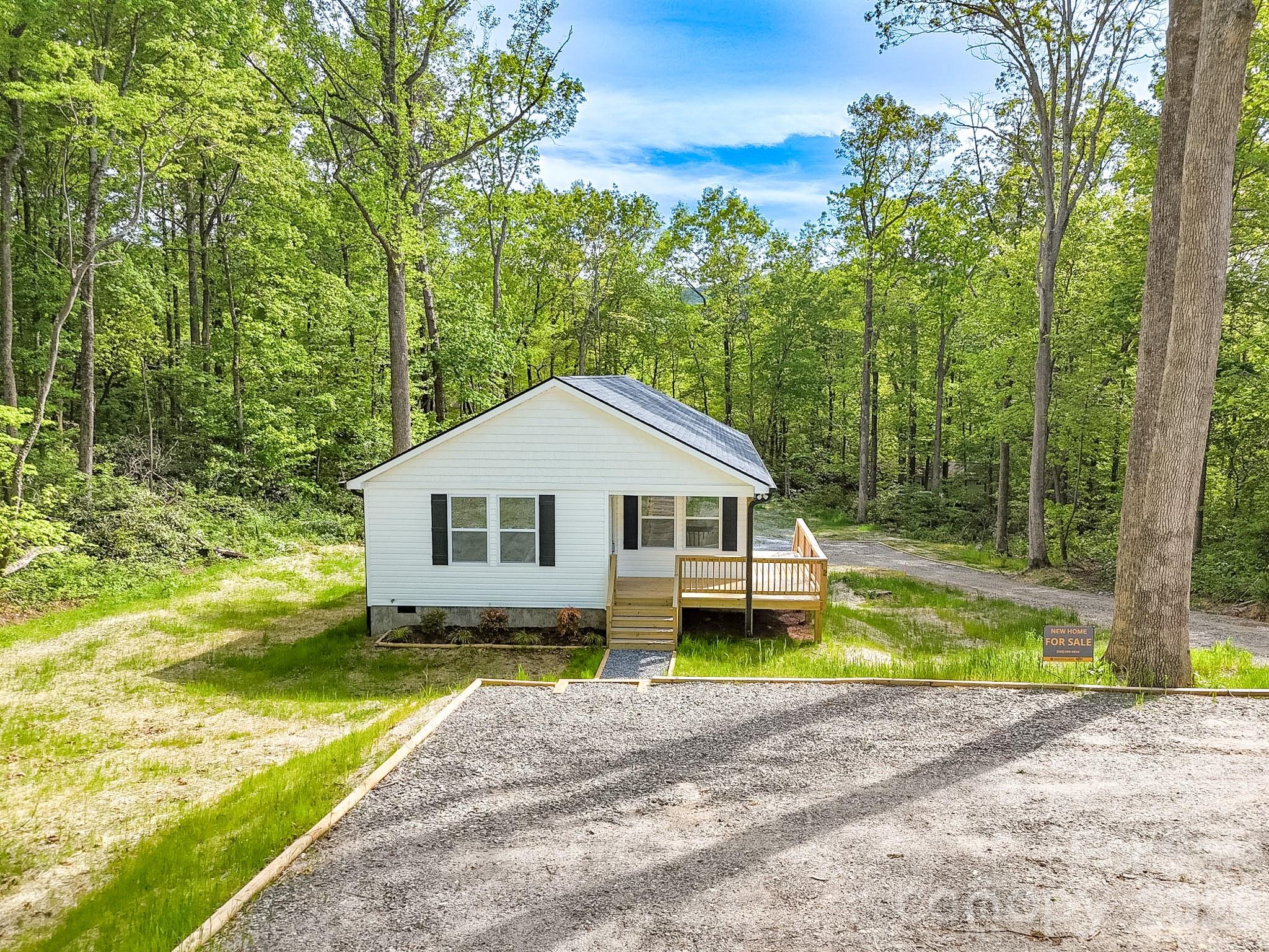 12 Knox Road — Black Mountain