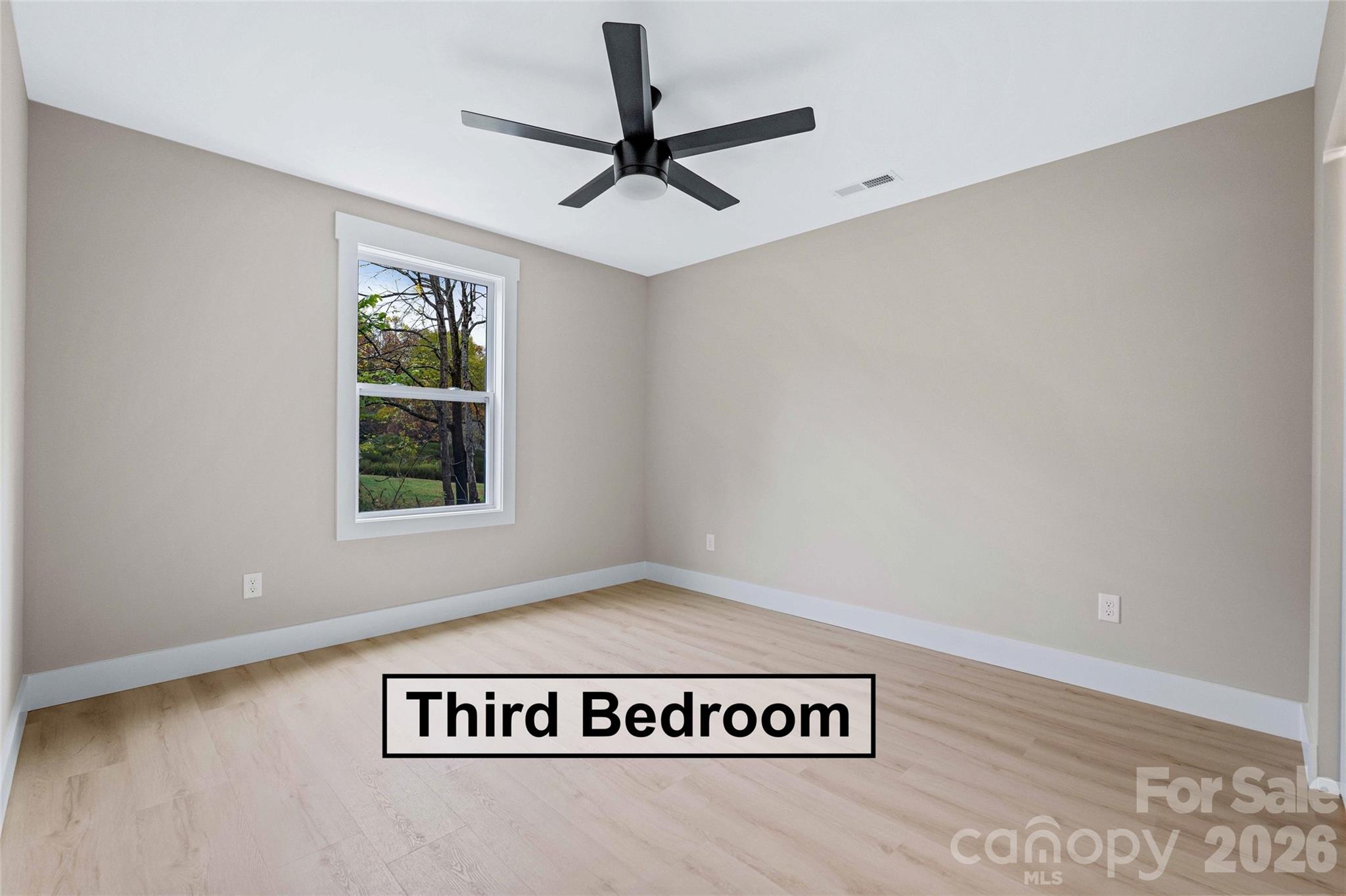 12 Knox Road — Black Mountain