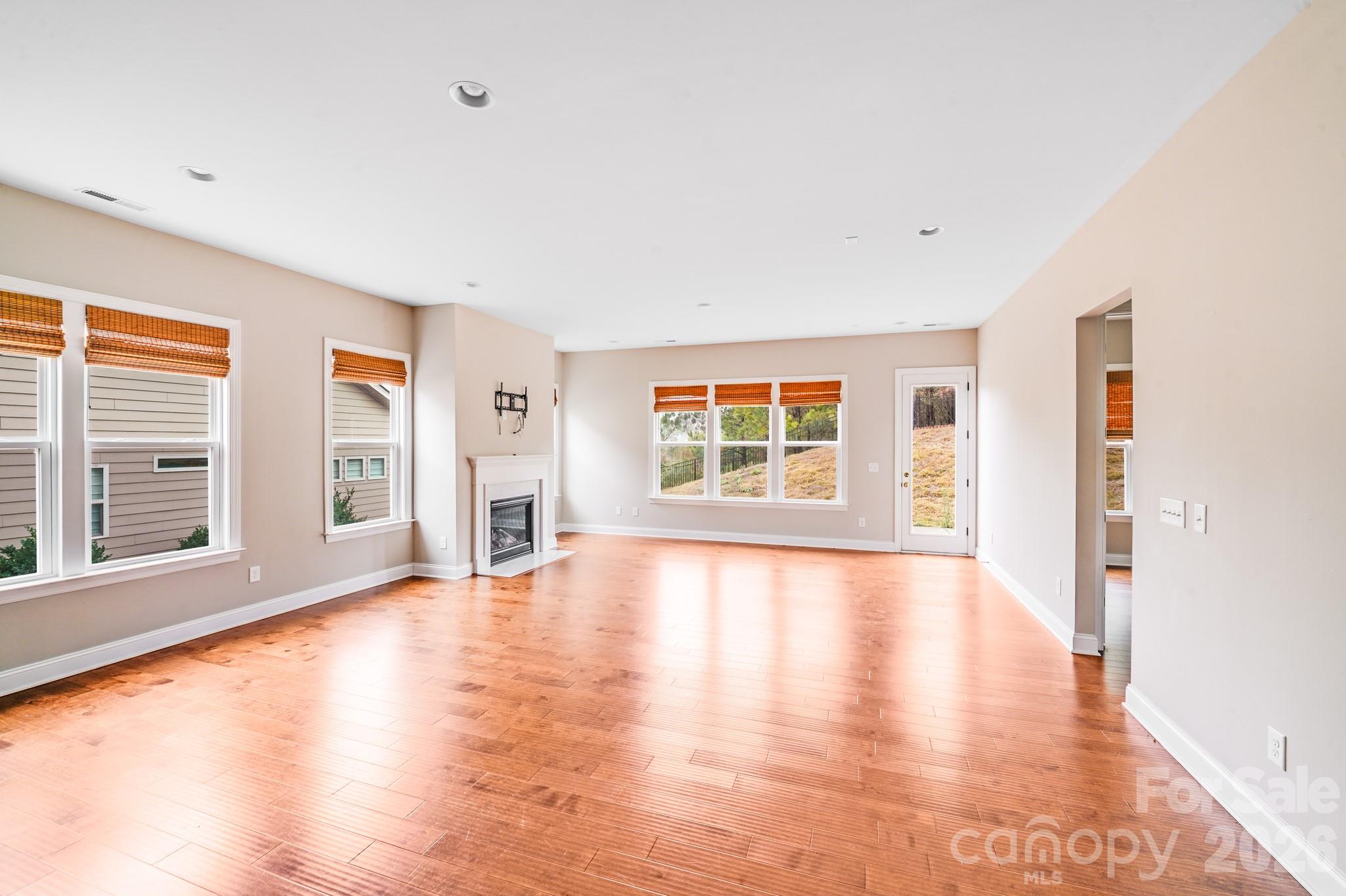 16004 Deer River Road — Charlotte
