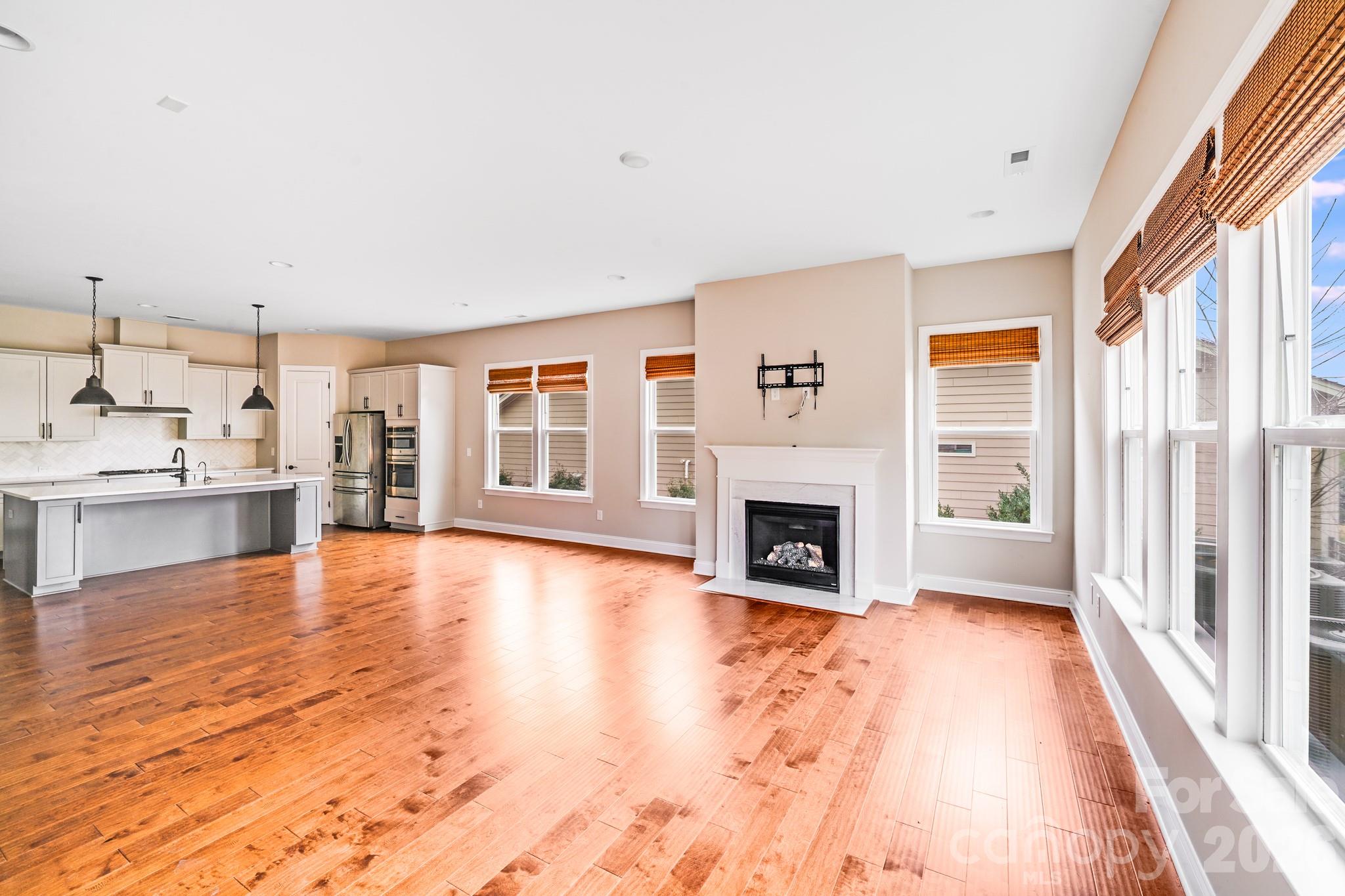 16004 Deer River Road — Charlotte
