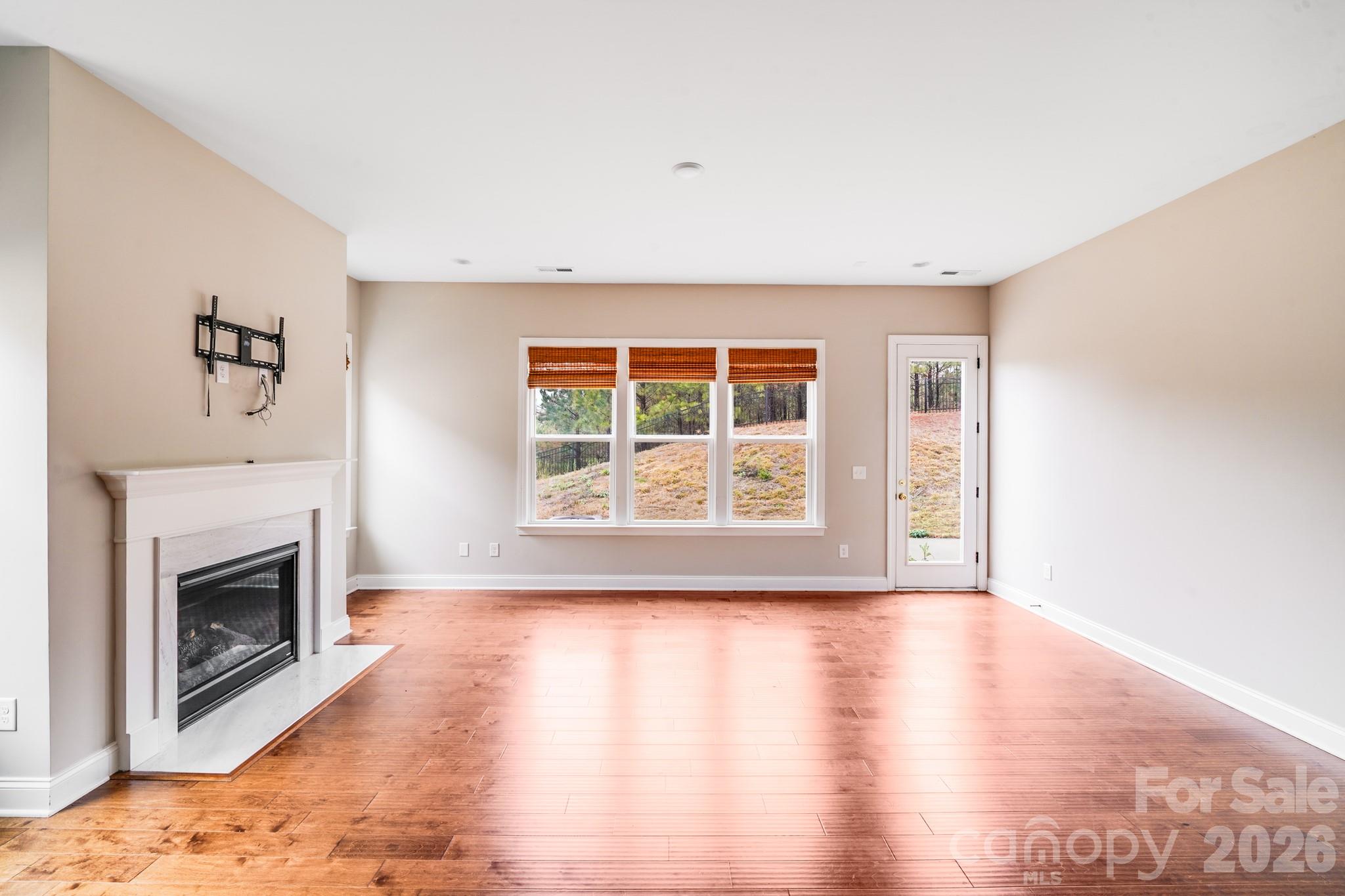 16004 Deer River Road — Charlotte
