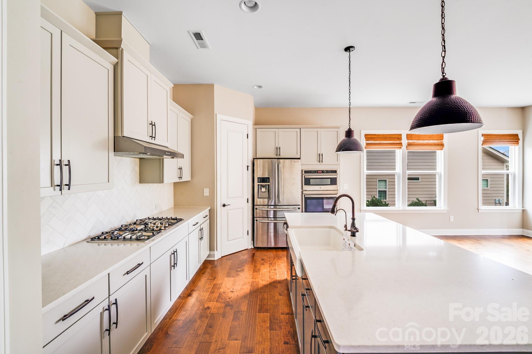 16004 Deer River Road — Charlotte