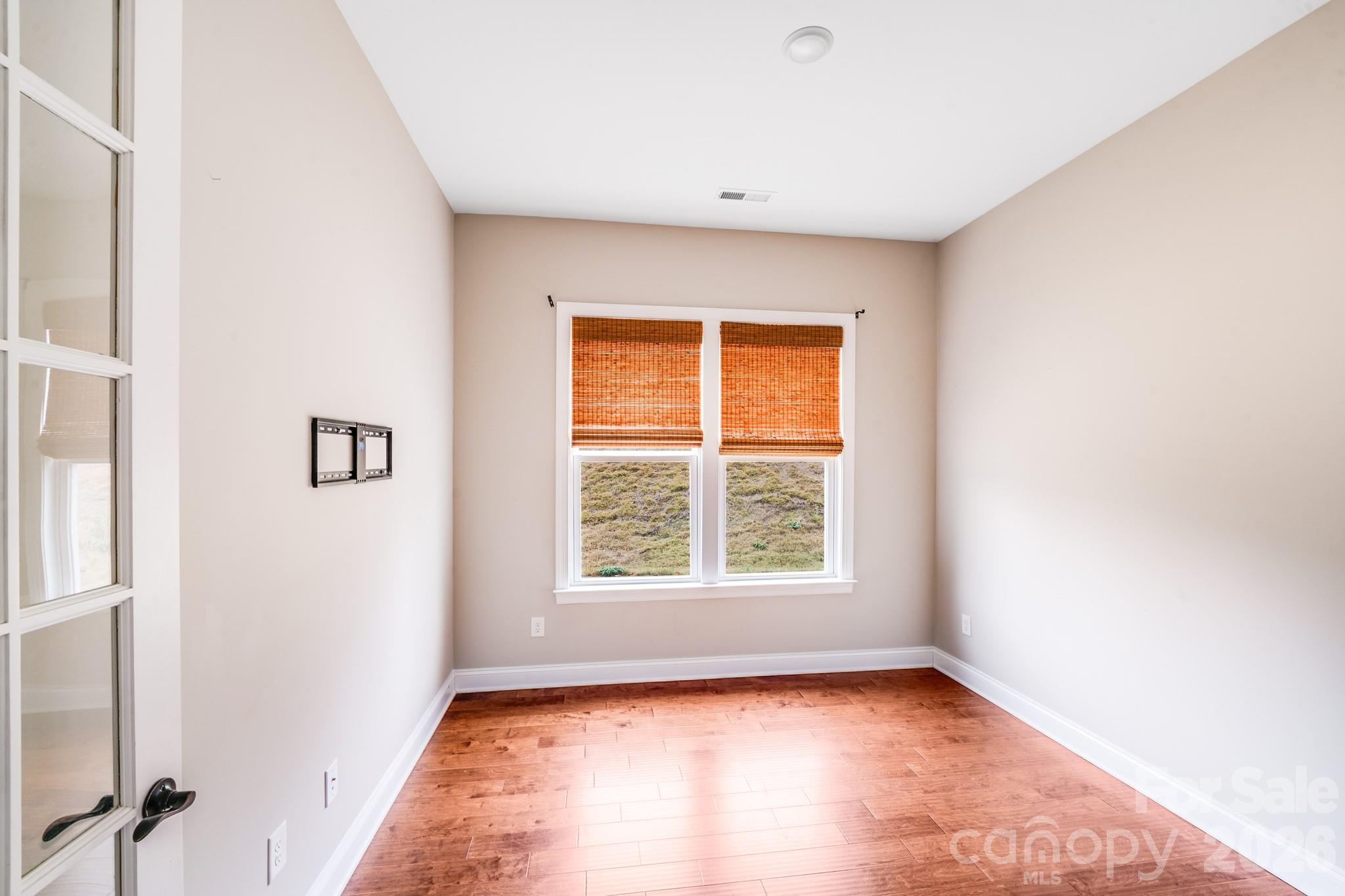 16004 Deer River Road — Charlotte
