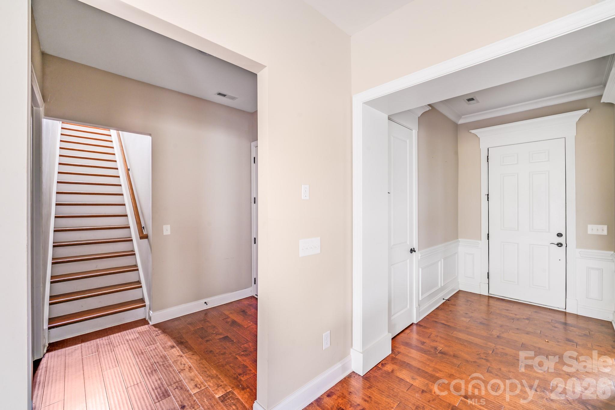 16004 Deer River Road — Charlotte