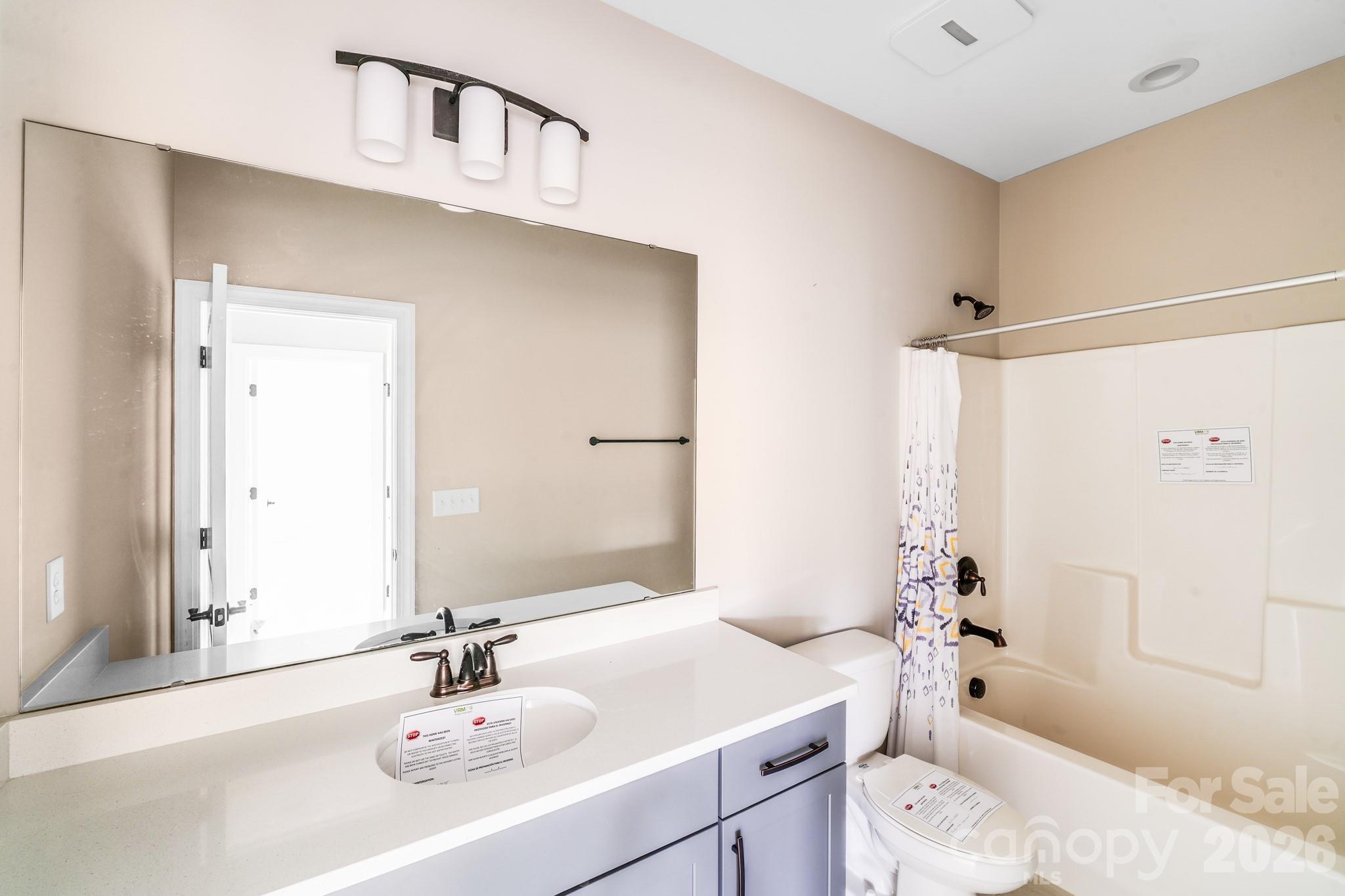 16004 Deer River Road — Charlotte