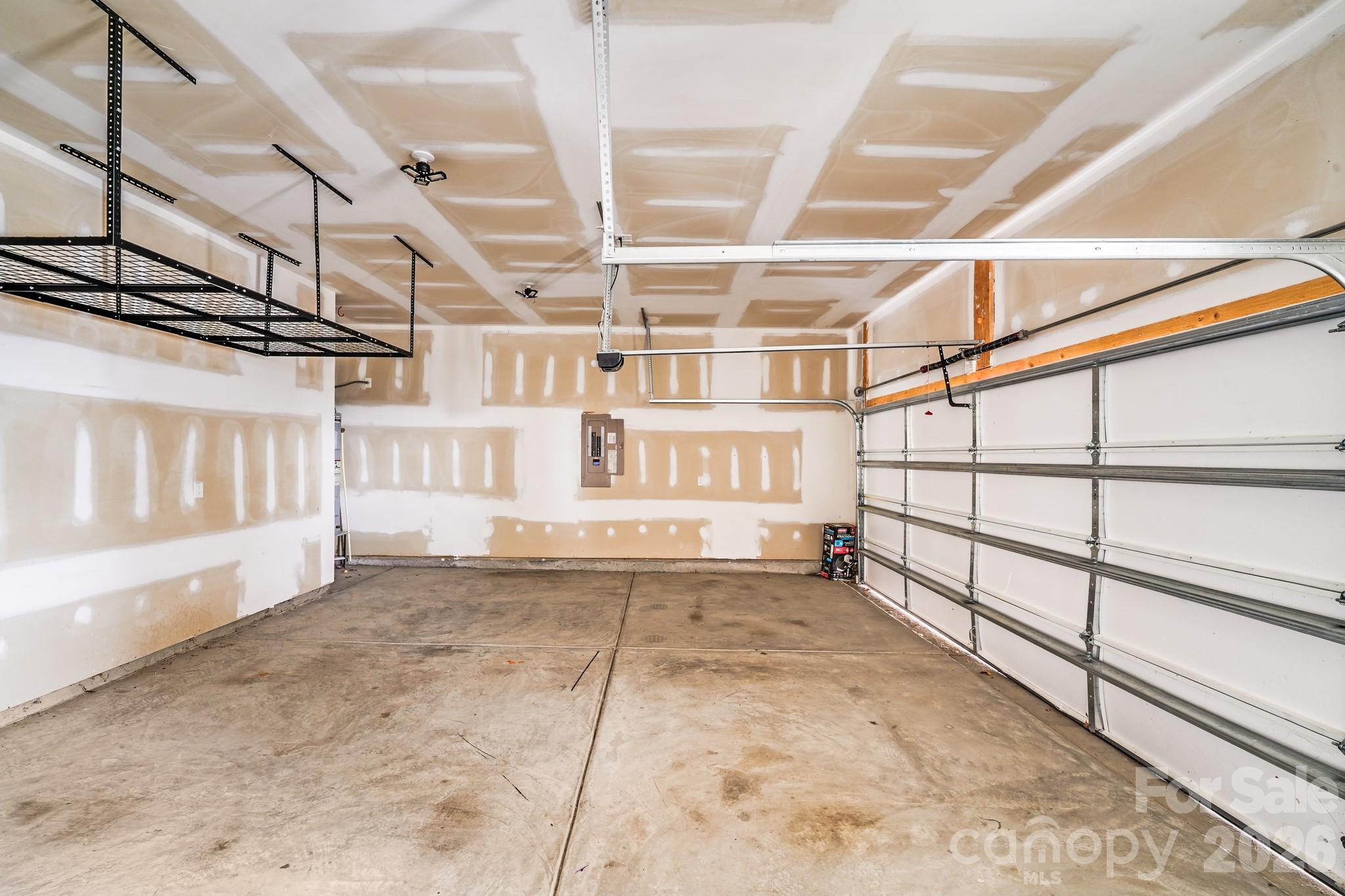 16004 Deer River Road — Charlotte