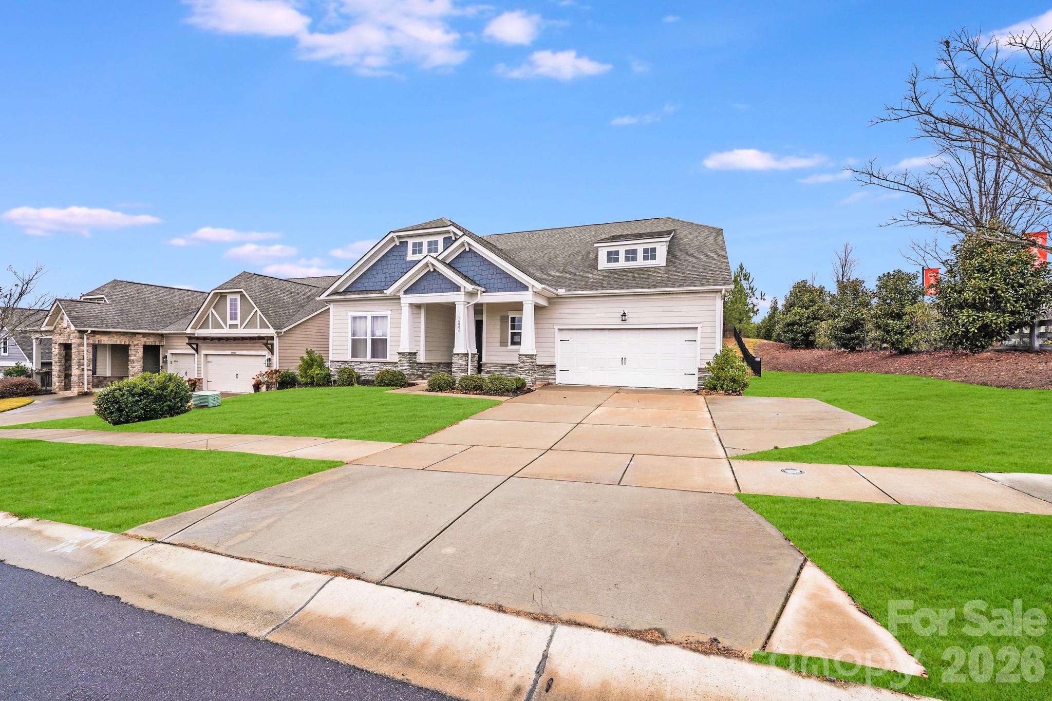 16004 Deer River Road — Charlotte