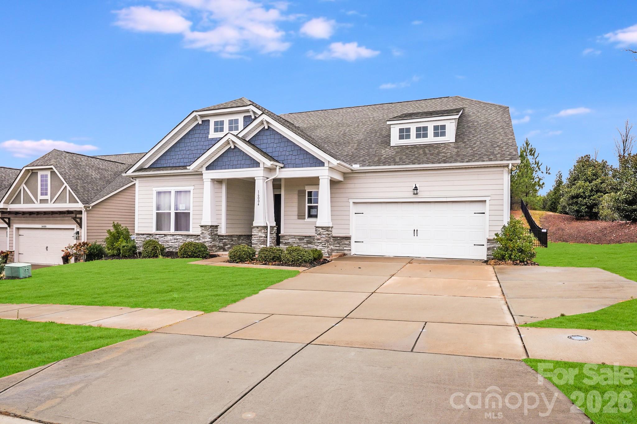 16004 Deer River Road — Charlotte
