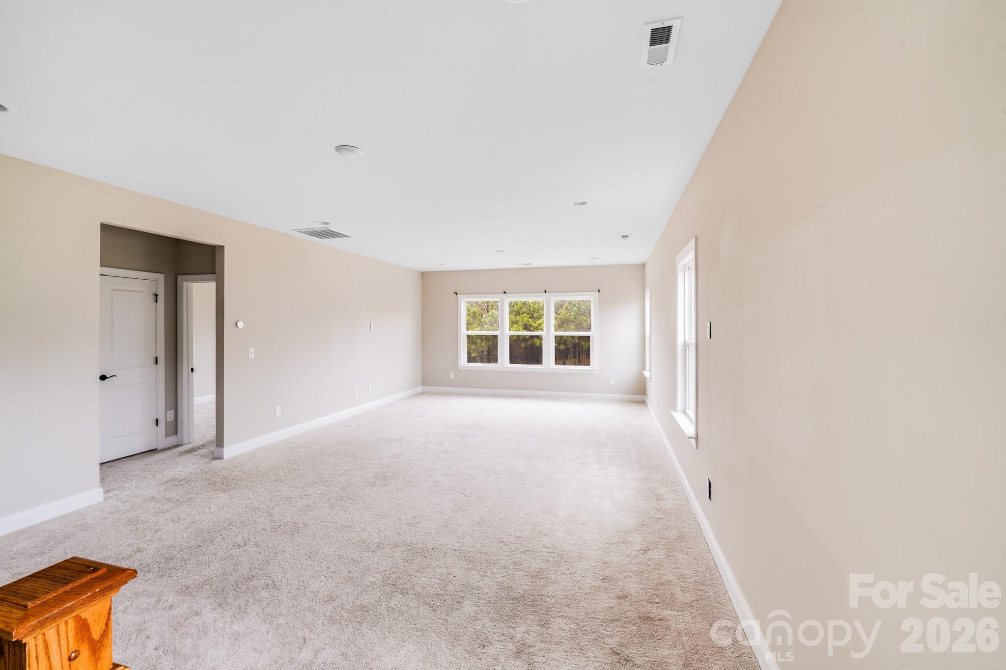 16004 Deer River Road — Charlotte