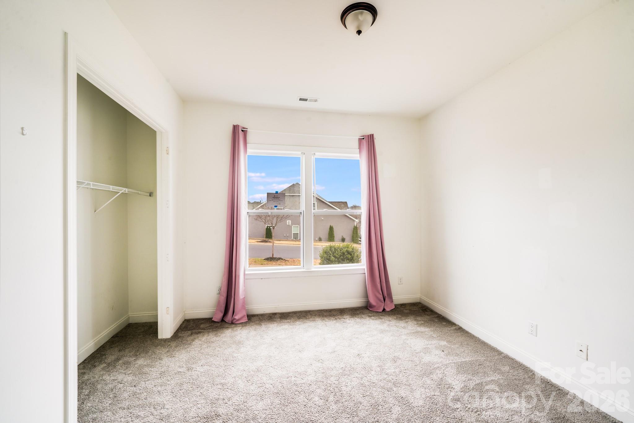 16004 Deer River Road — Charlotte