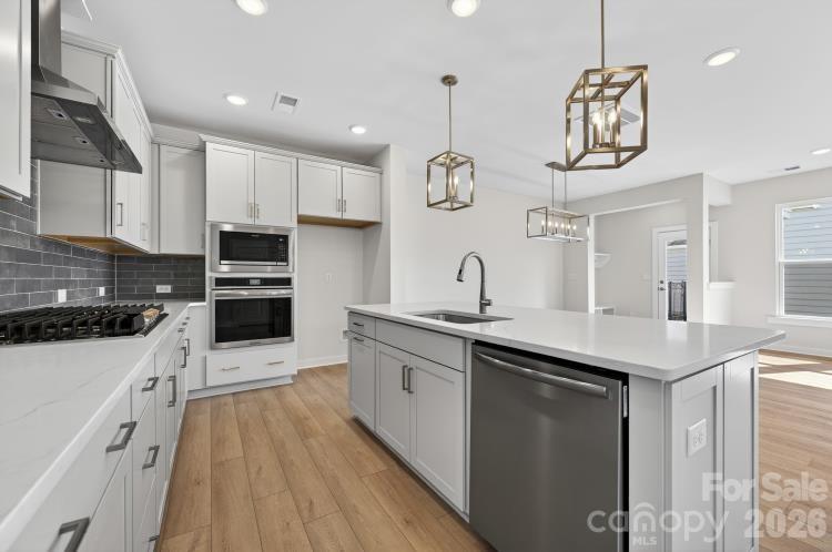 10110 Mamillion Drive — Huntersville