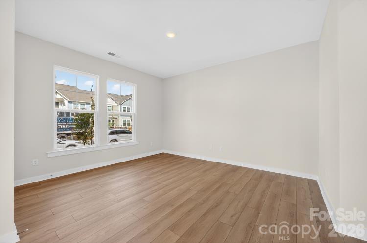 10110 Mamillion Drive — Huntersville