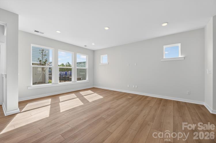 10110 Mamillion Drive — Huntersville