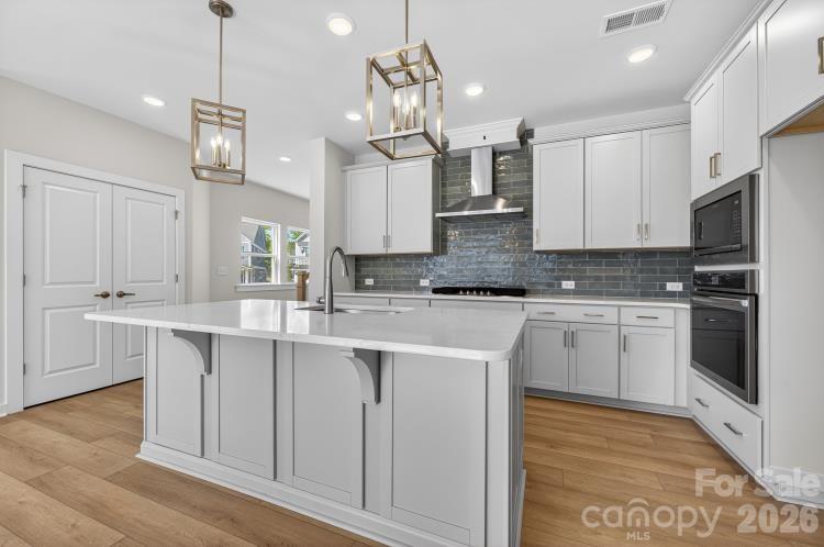 10110 Mamillion Drive — Huntersville